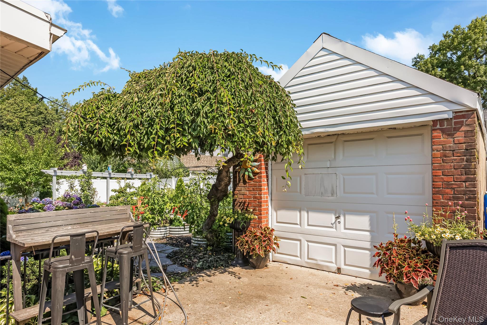 133 Booth Street Property Photo 6