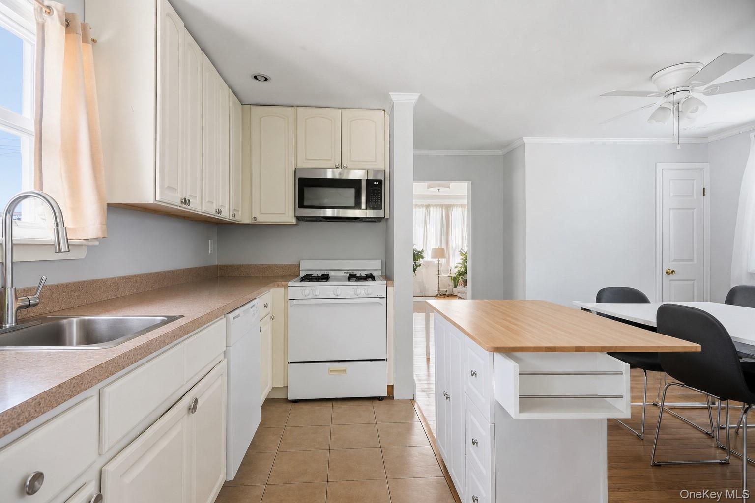 194 Woodfield Road Property Photo 7