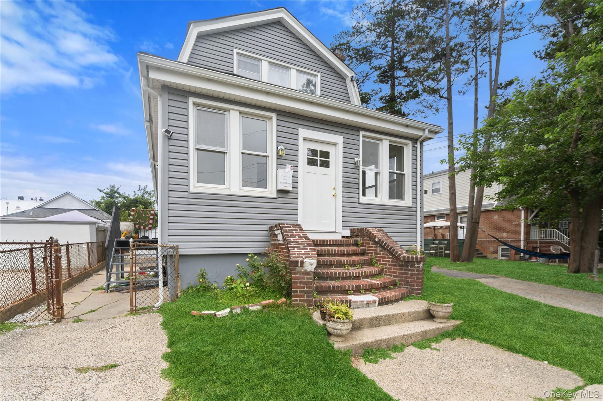 1430 Omega Street Property Photo 2