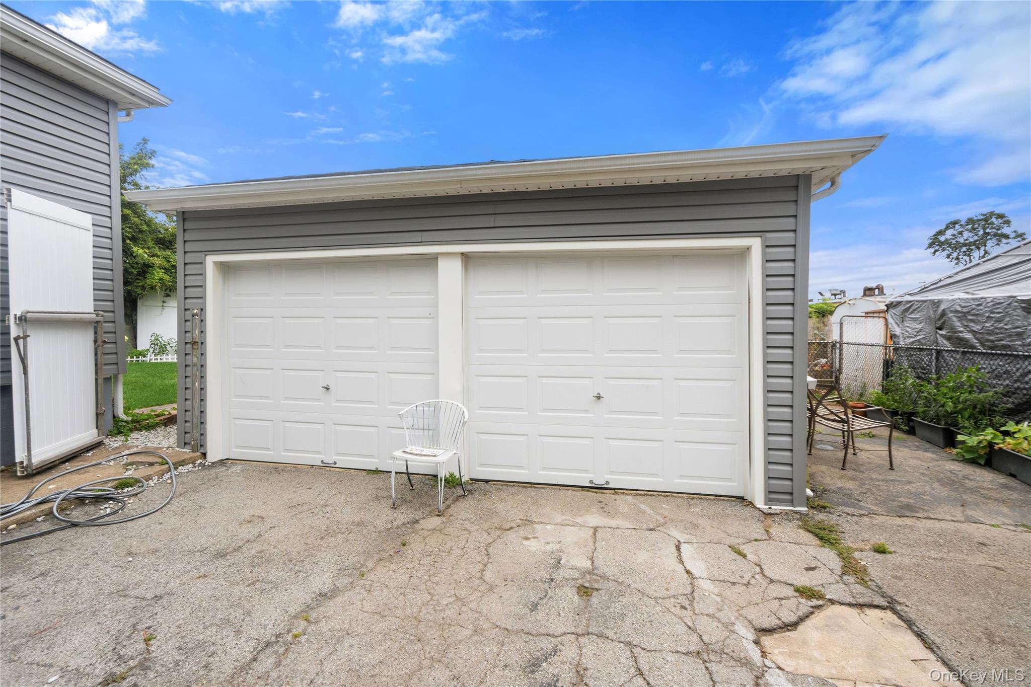 1430 Omega Street Property Photo 4