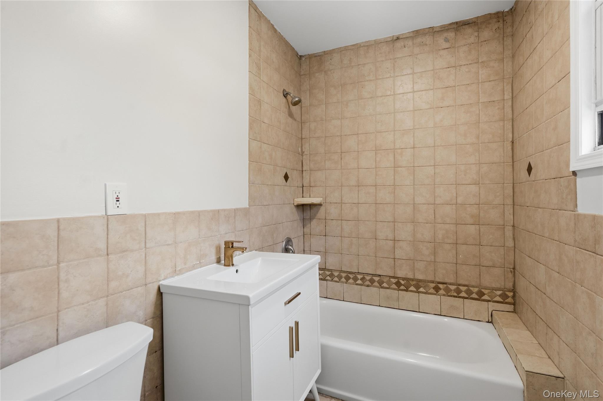 1430 Omega Street Property Photo 28