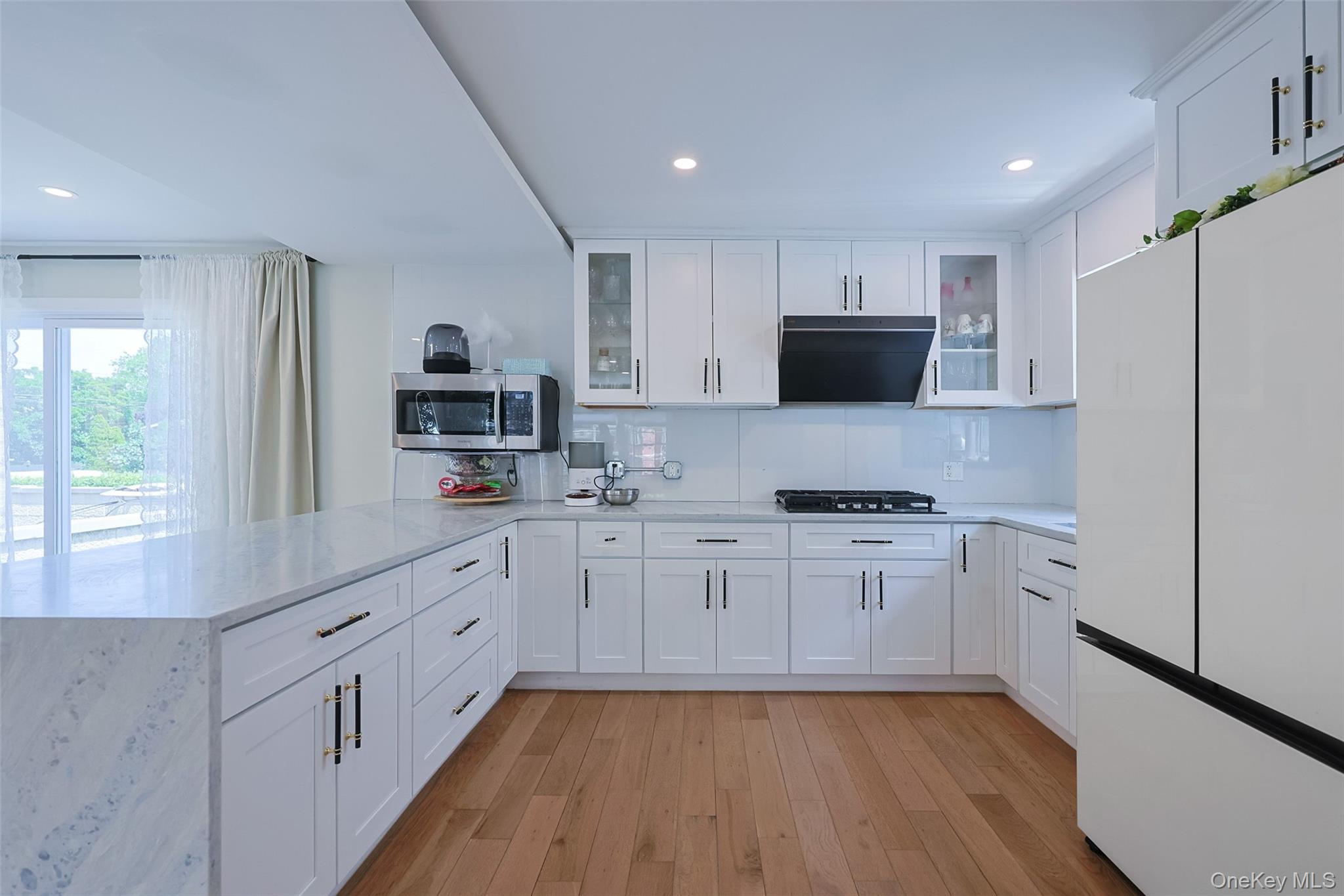 10-07 141st Street Property Photo 5
