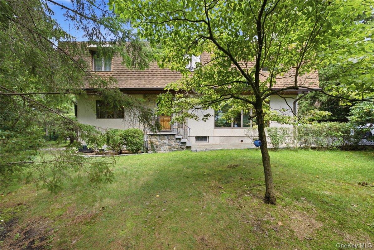 15 Woodcrest Terrace Property Photo 1