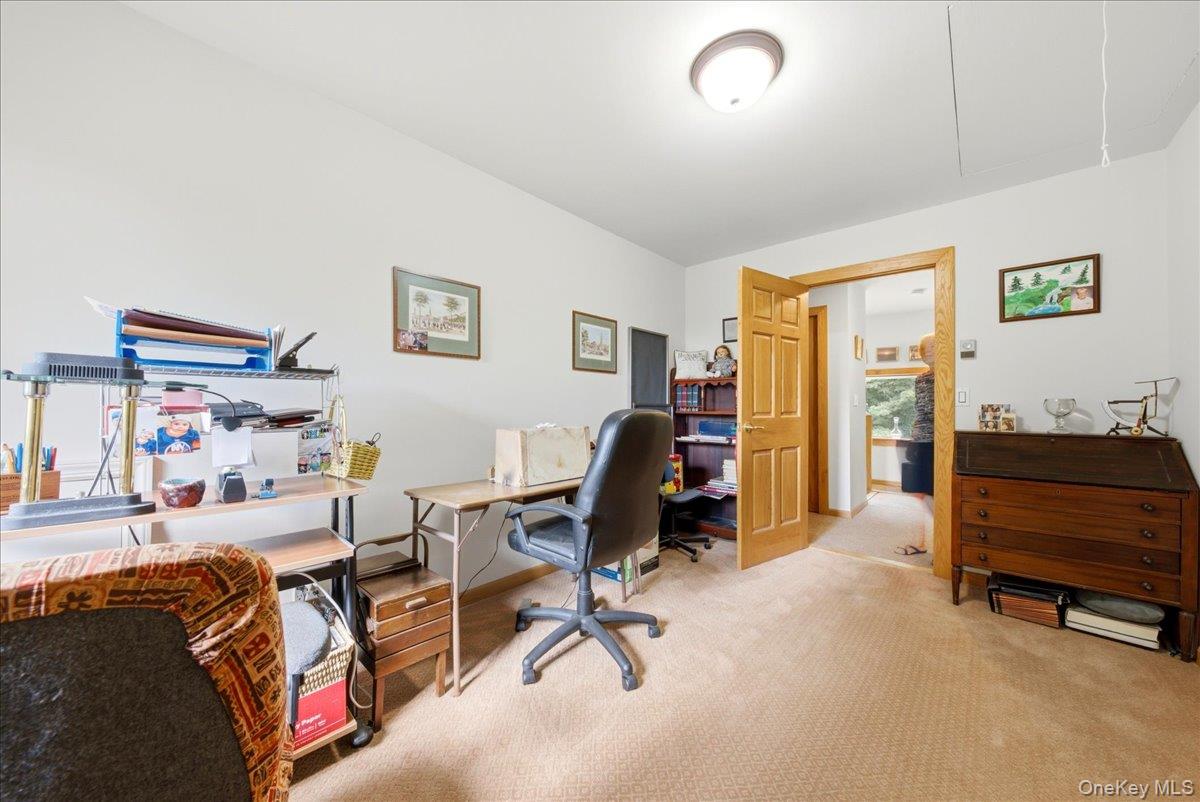 15 Woodcrest Terrace Property Photo 22