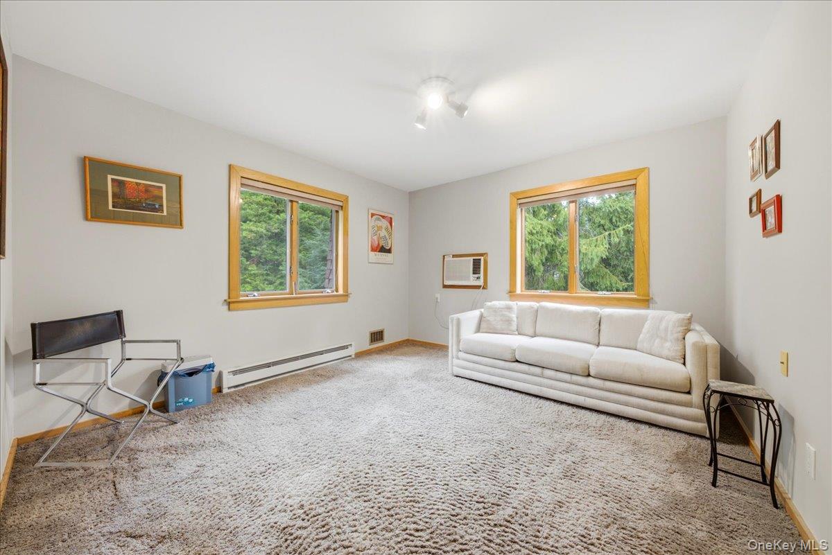 15 Woodcrest Terrace Property Photo 23