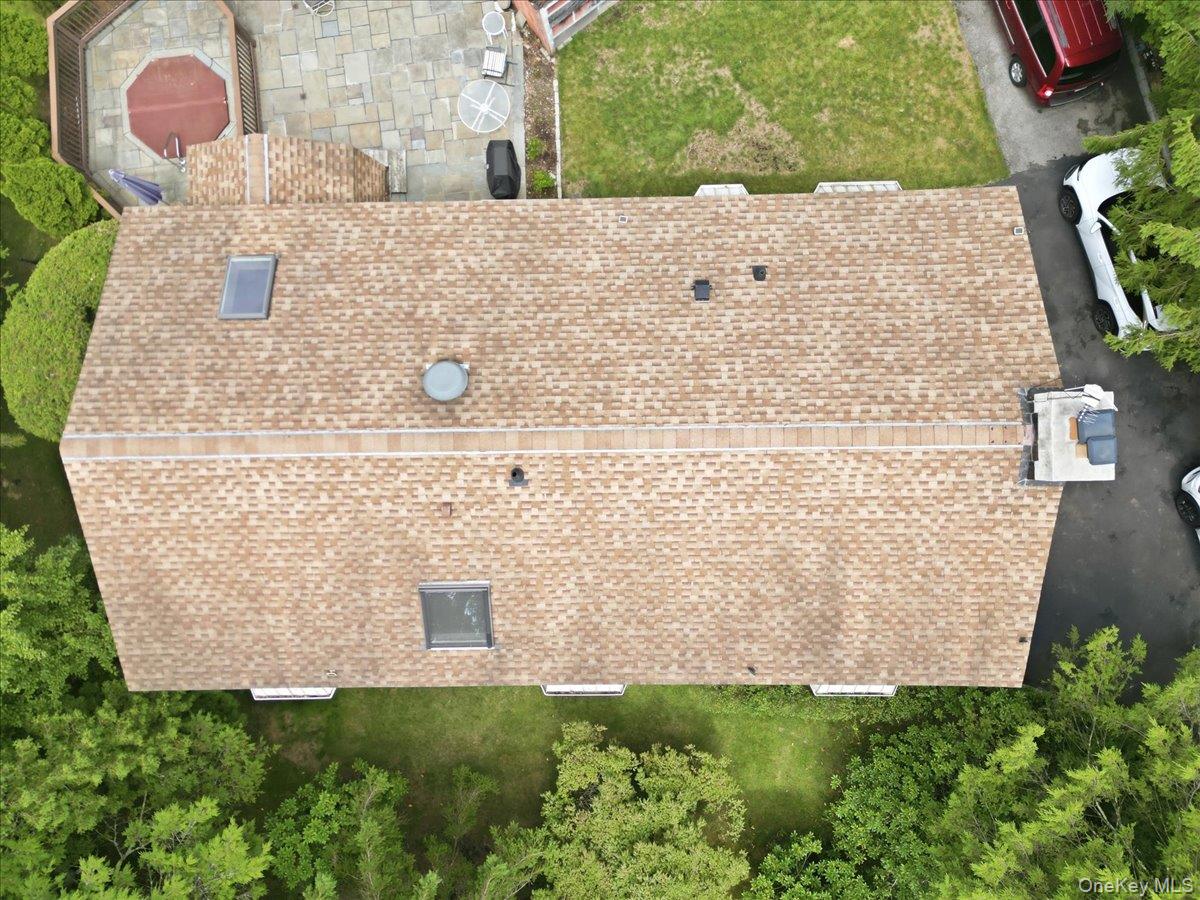 15 Woodcrest Terrace Property Photo 44