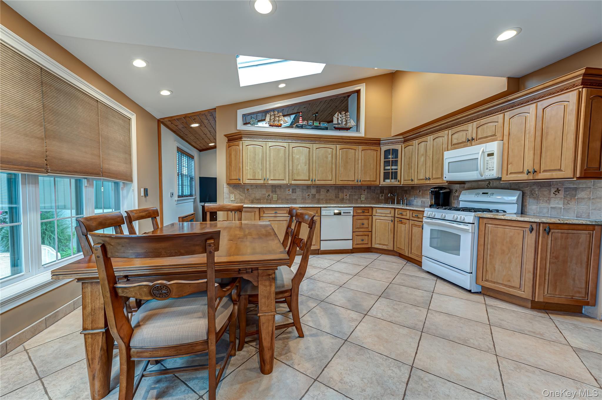 720 Farmers Avenue Property Photo 10