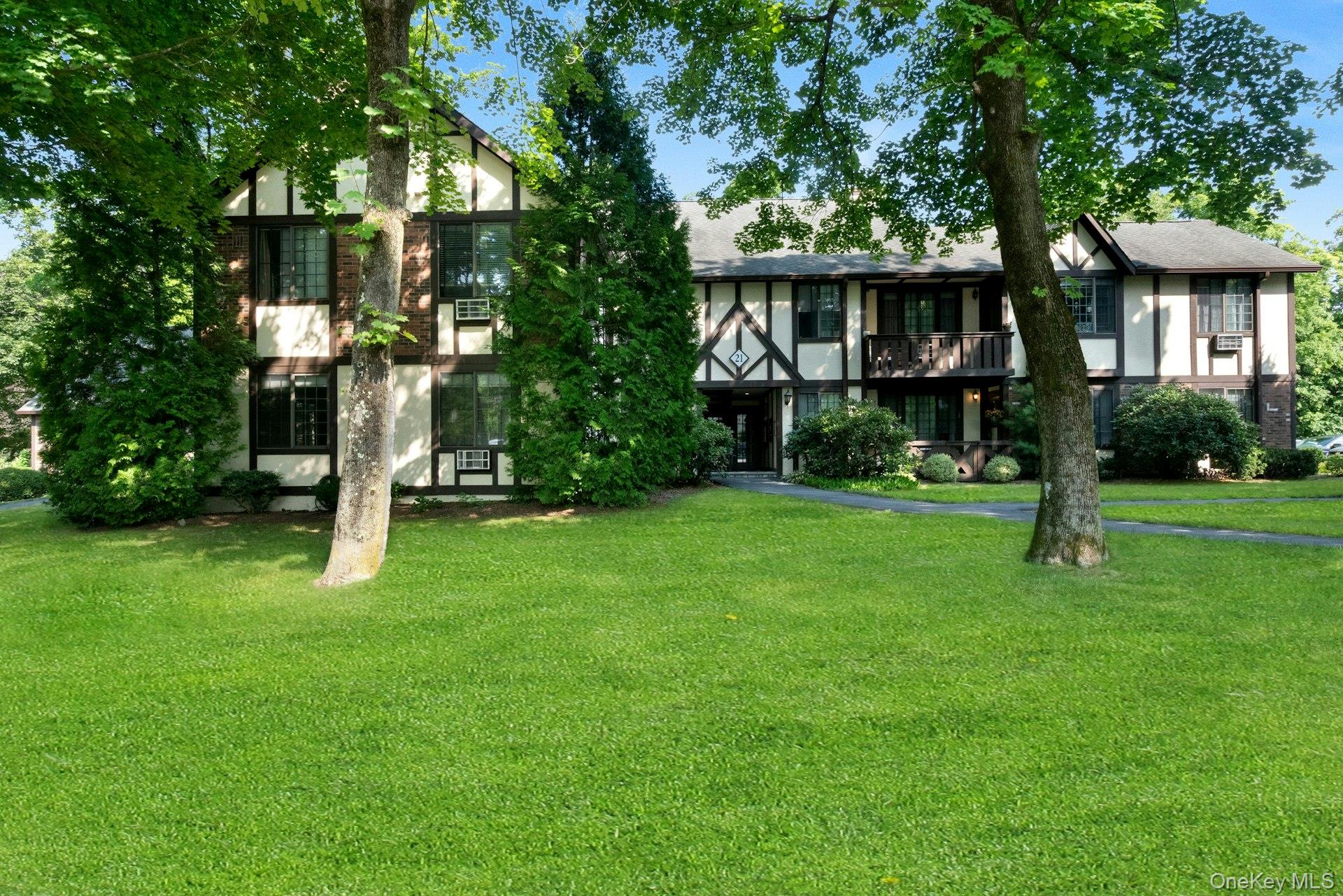 21 Foxwood Drive 2 Property Photo 2