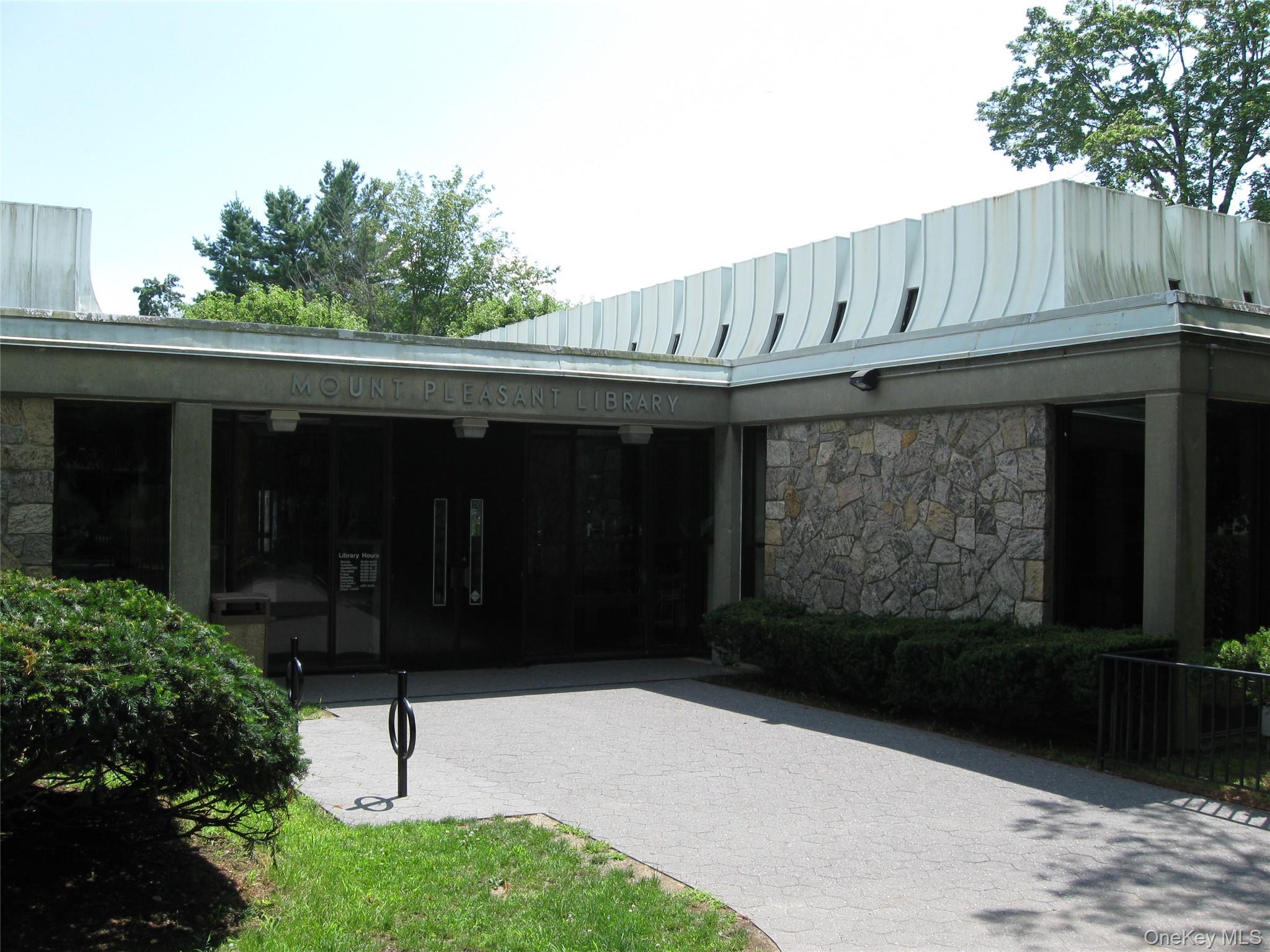 21 Foxwood Drive 2 Property Photo 46
