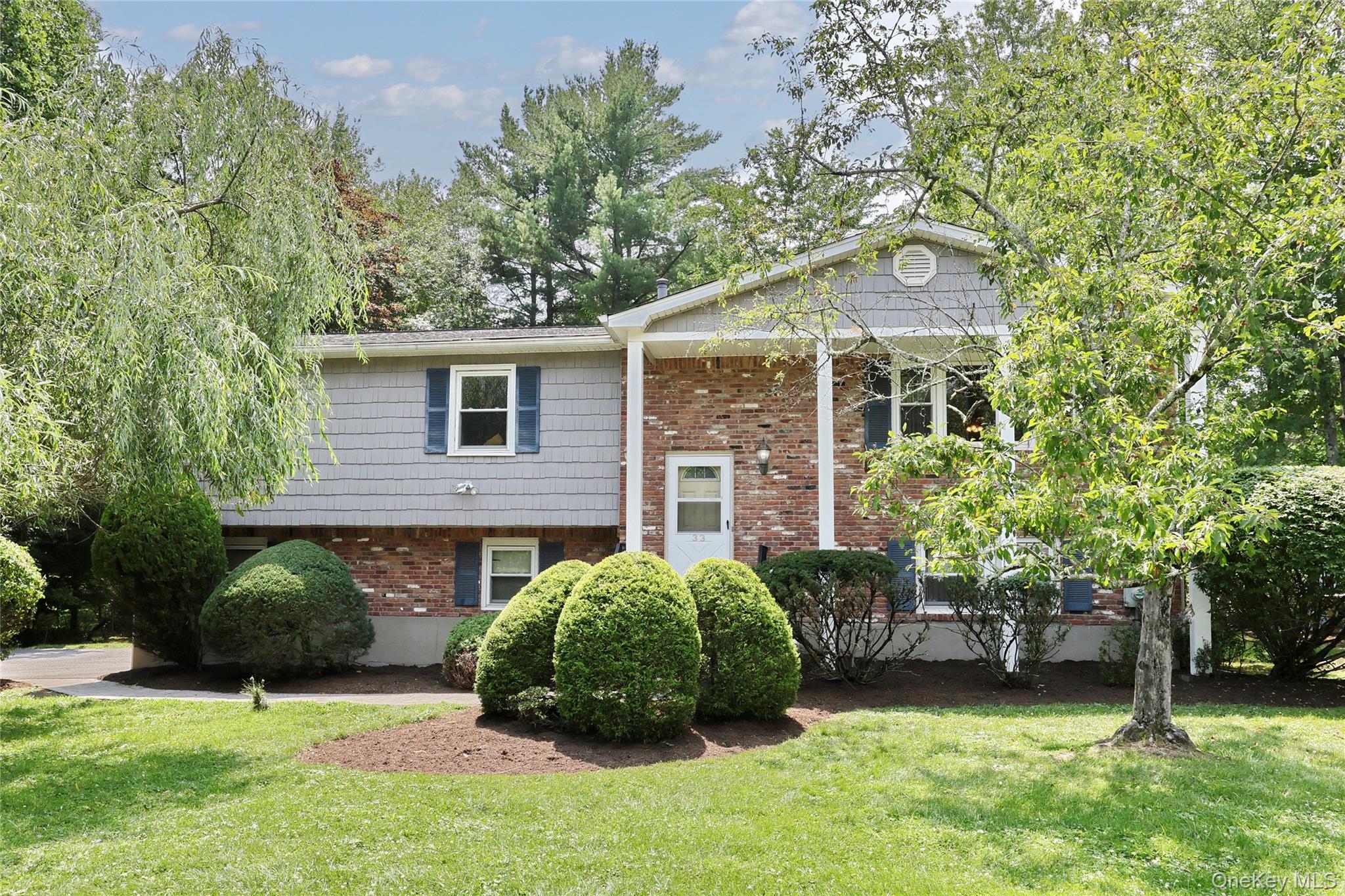33 Tor View Avenue Property Photo 1