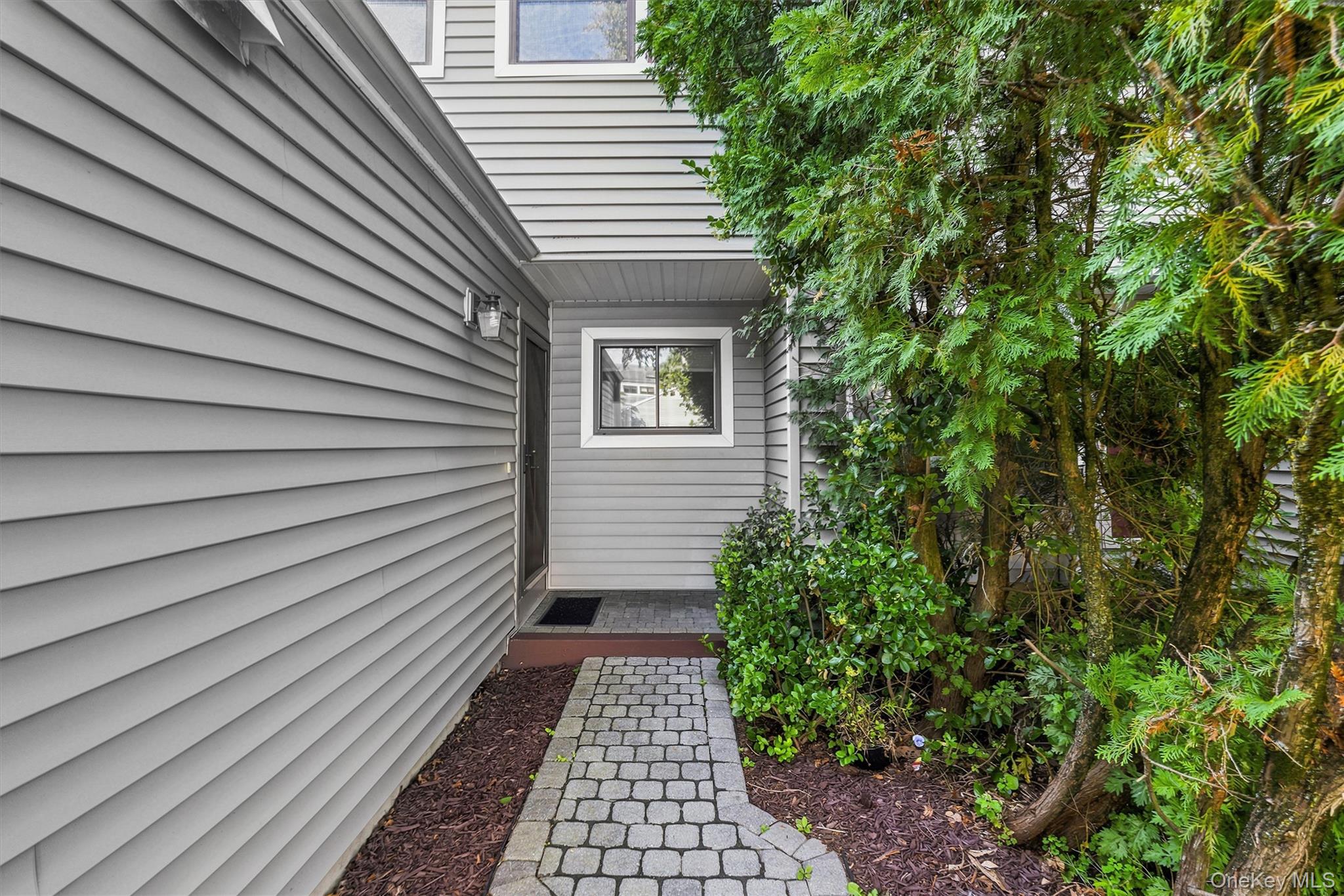 93 Bridle Path Road Property Photo 2
