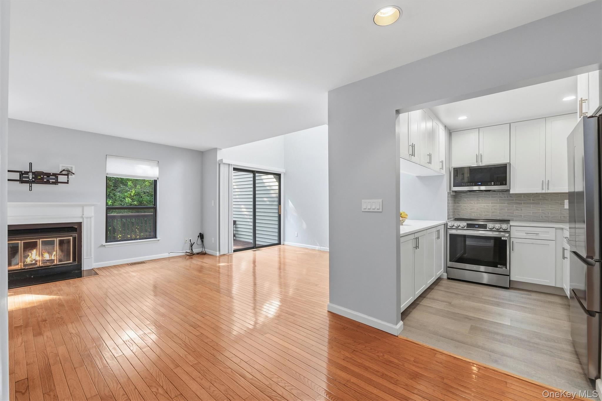 93 Bridle Path Road Property Photo 4