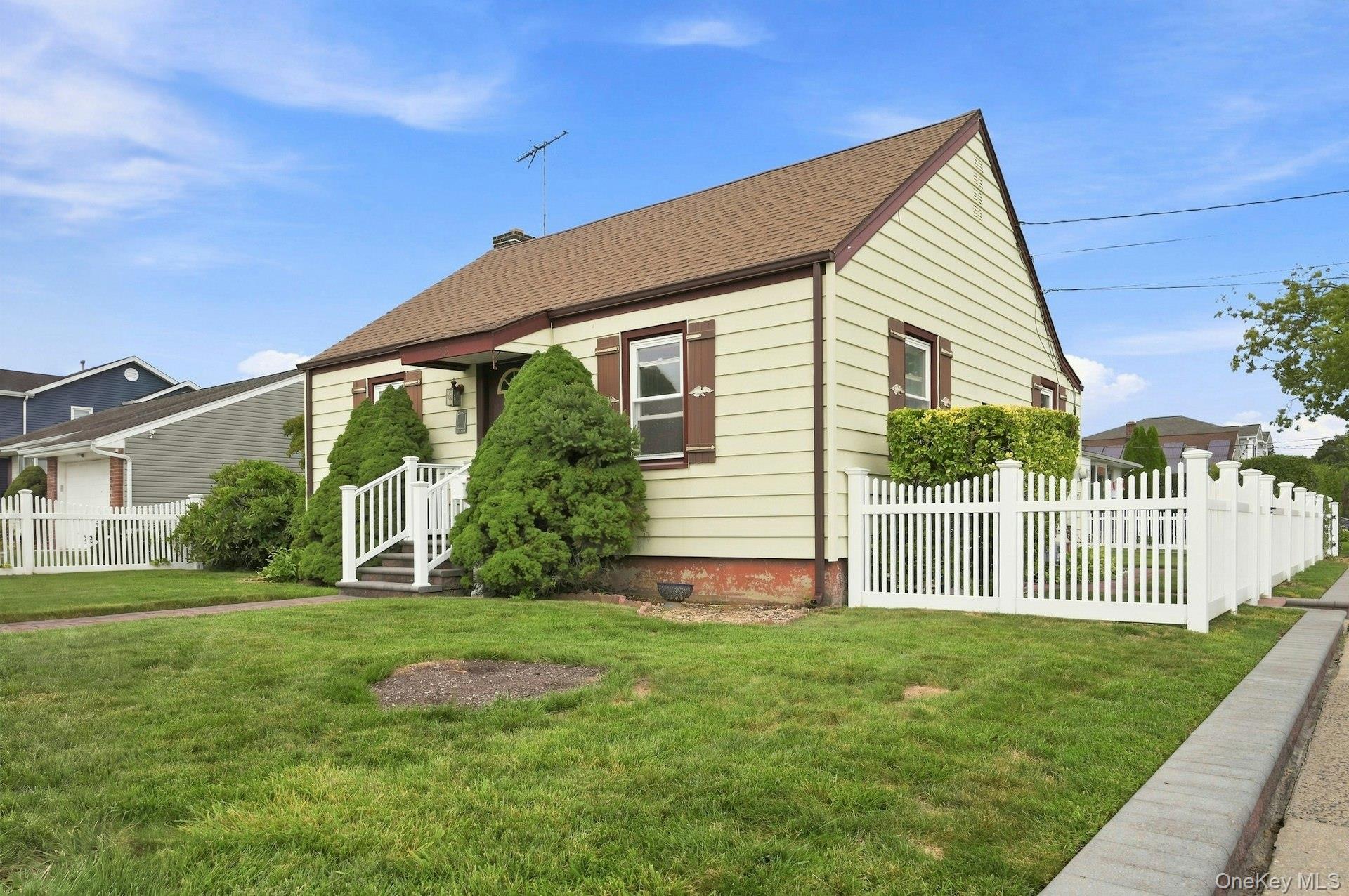 39 Emma Street Property Photo 4