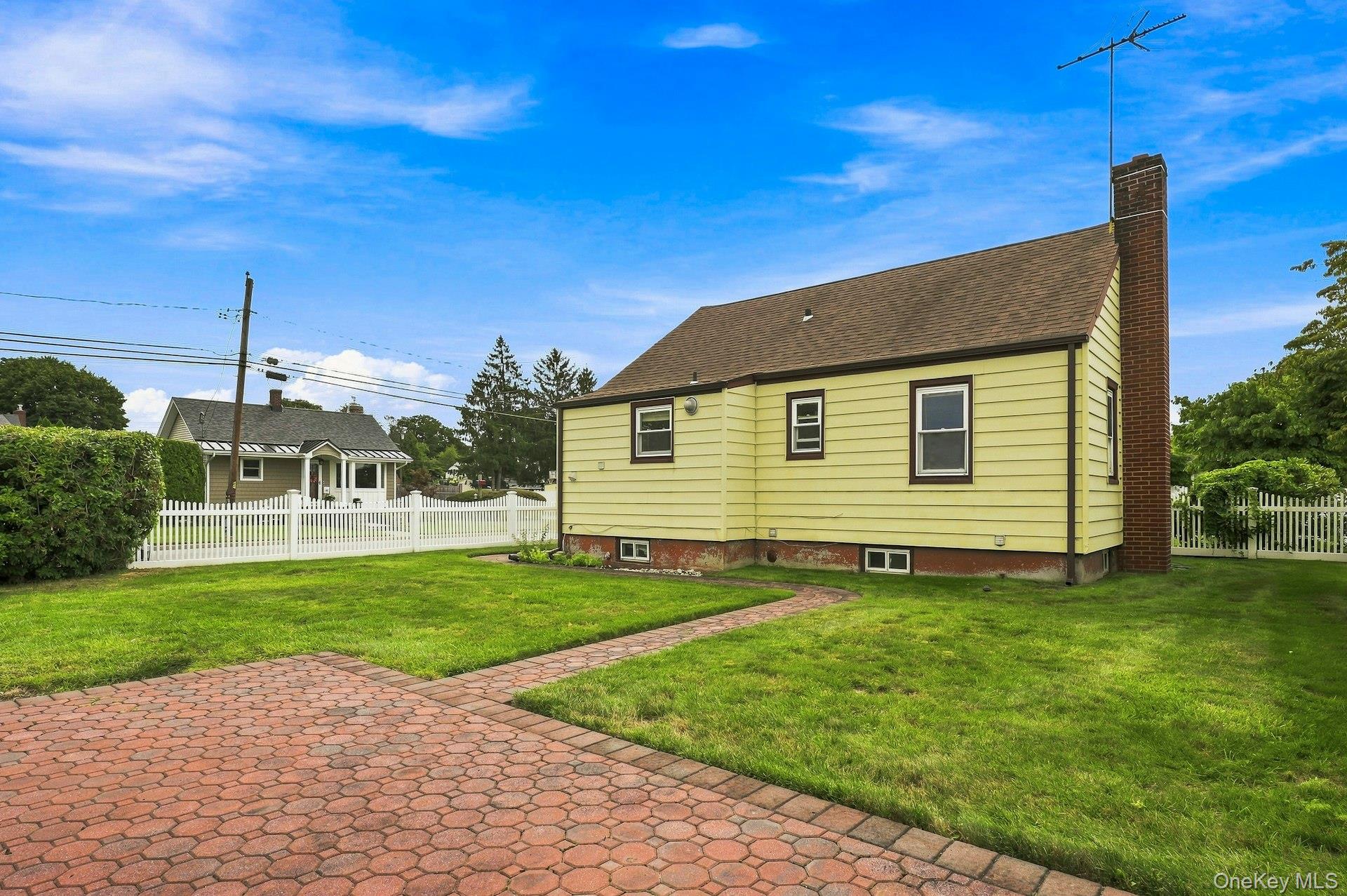 39 Emma Street Property Photo 9