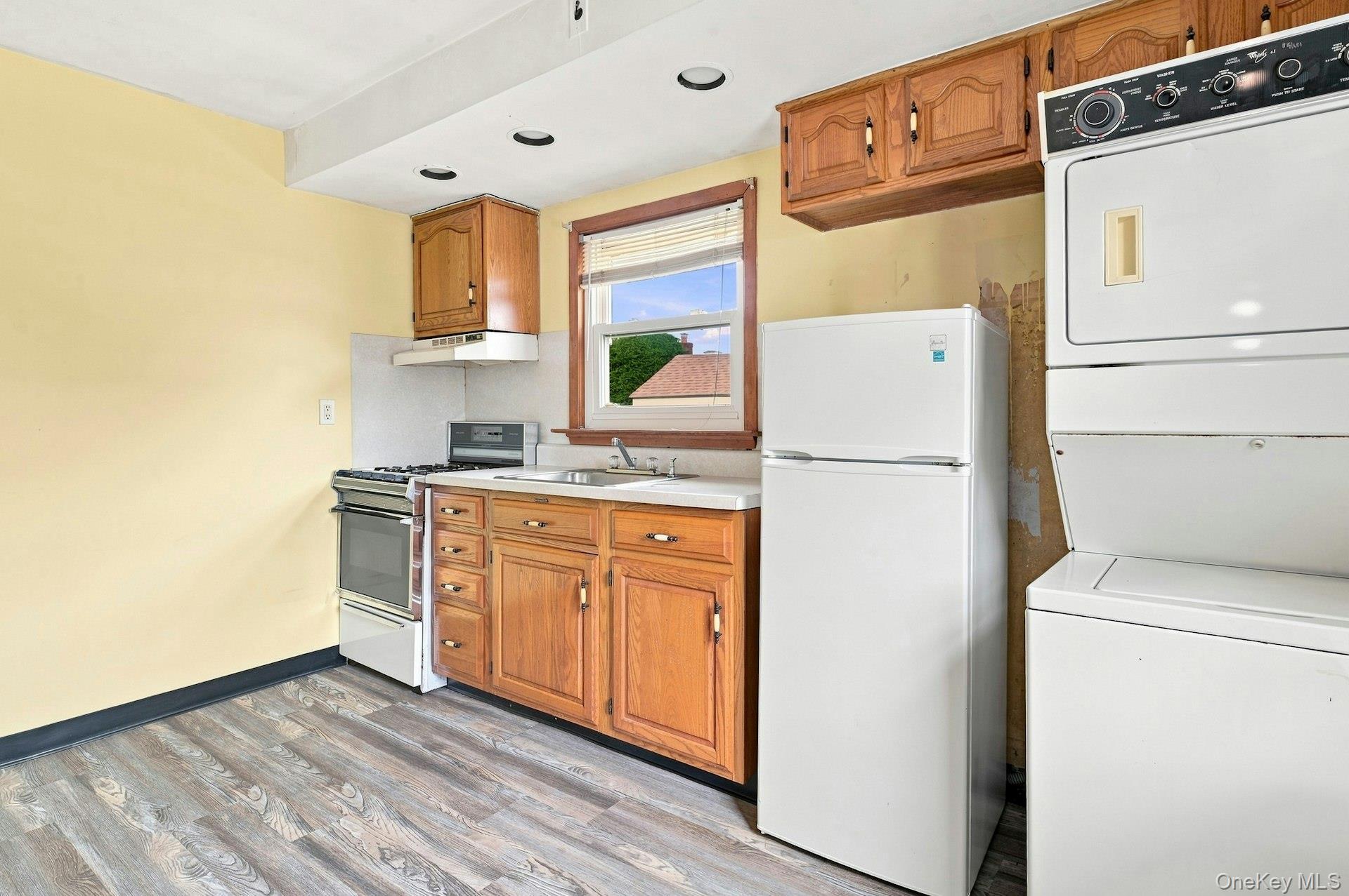 39 Emma Street Property Photo 12