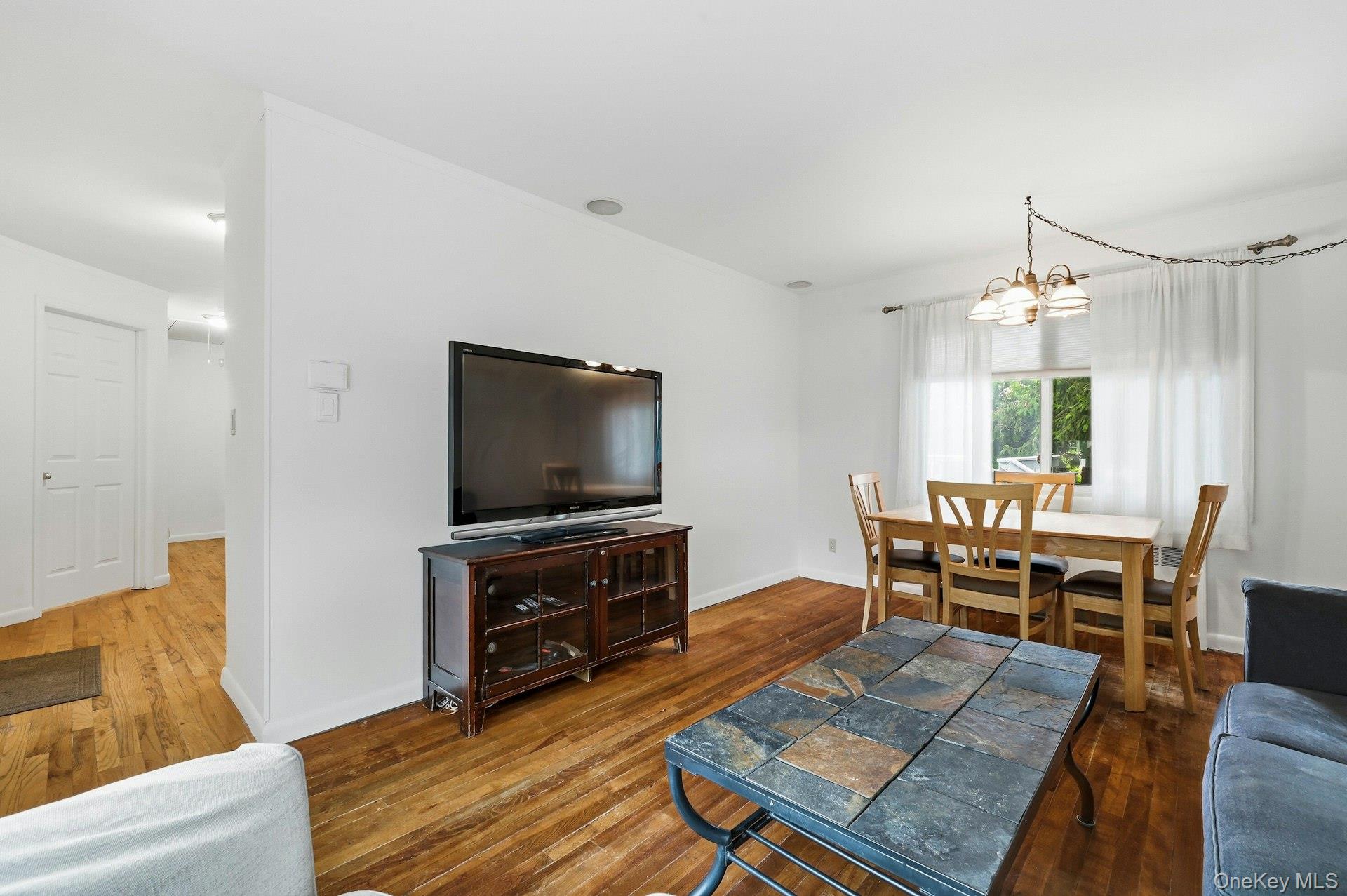 43 Tappan Avenue Property Photo 14