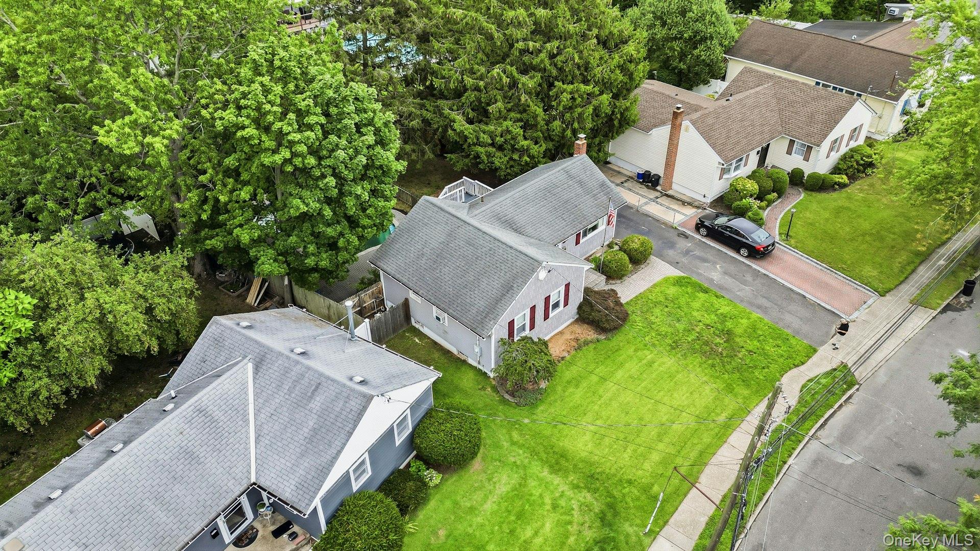 43 Tappan Avenue Property Photo 29