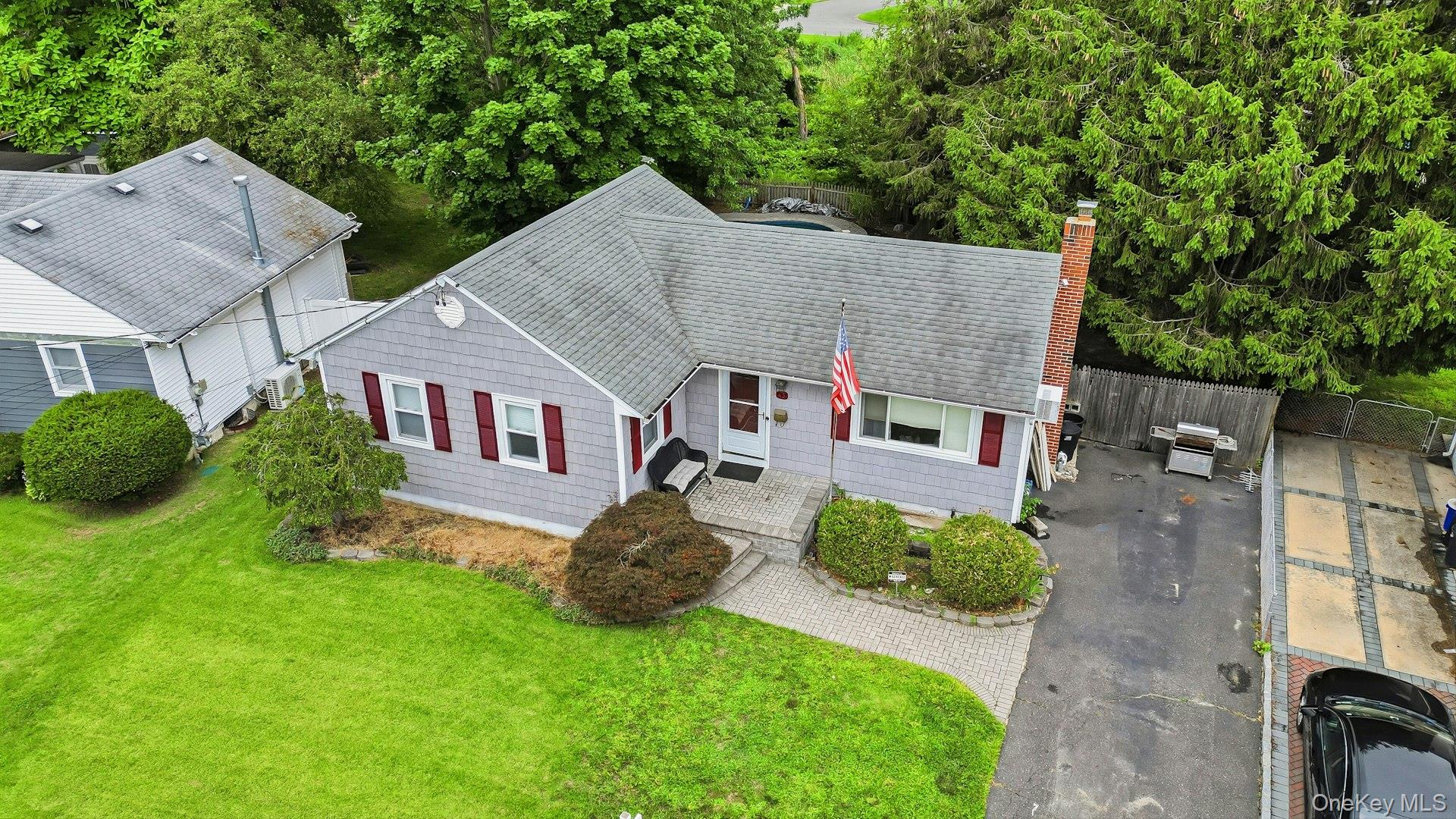 43 Tappan Avenue Property Photo 33