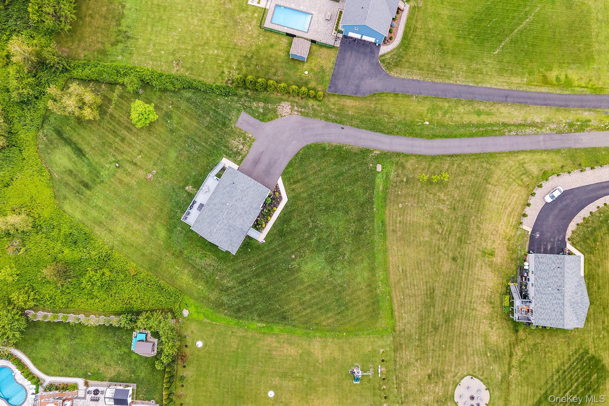 21 Meadow View Drive Property Photo 4