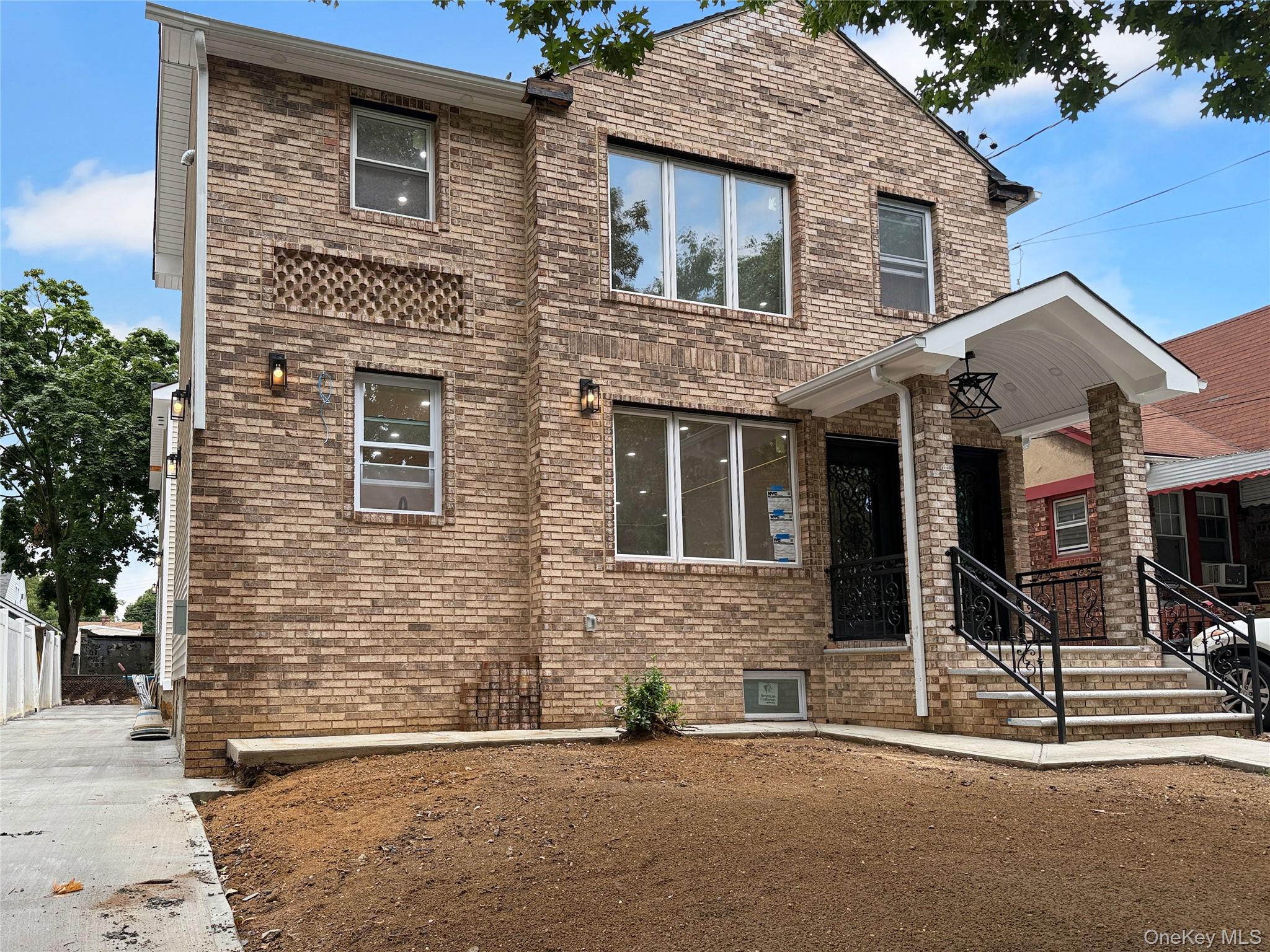 14320 182nd Place Property Photo 2