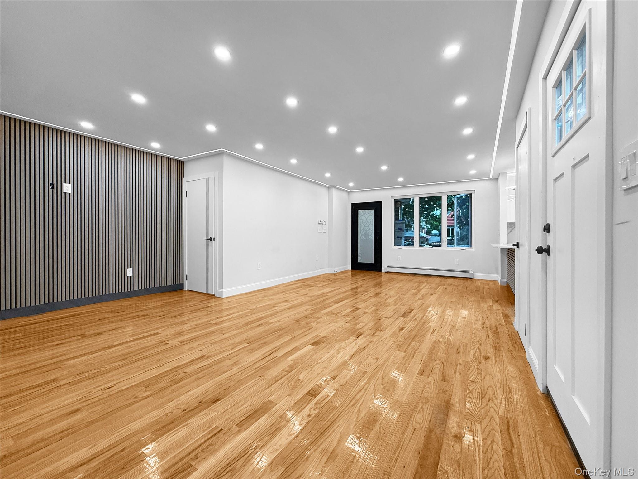 14320 182nd Place Property Photo 4