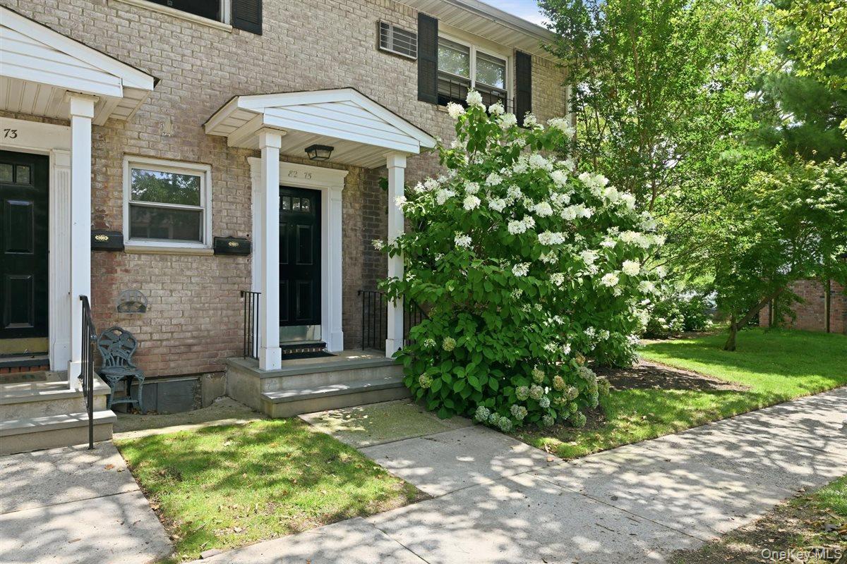 82-75 Langdale Street 103a Property Photo 1
