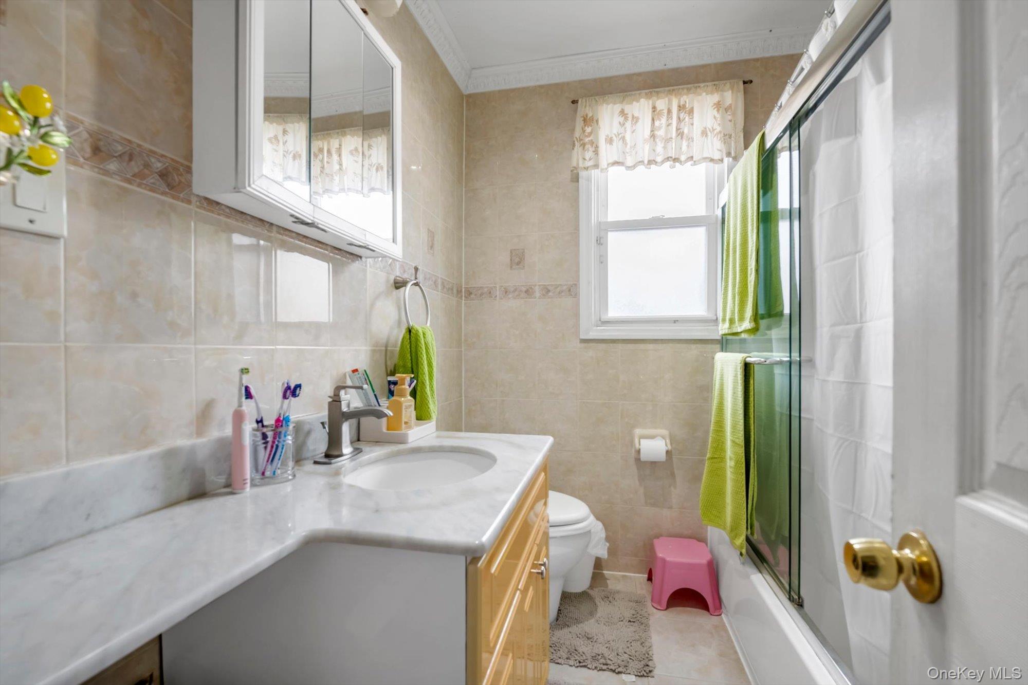 90-34 190th Street Property Photo 12