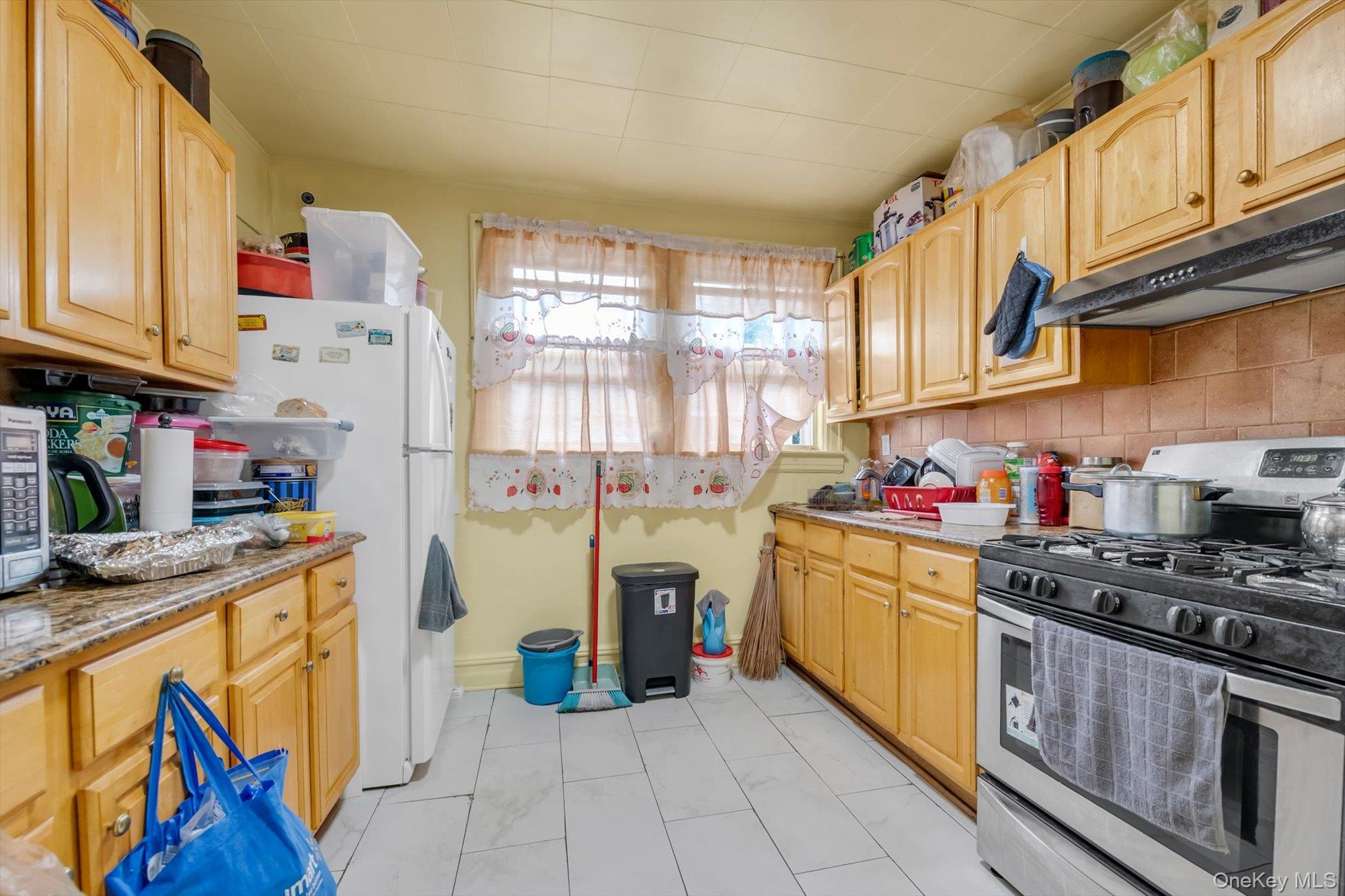 90-34 190th Street Property Photo 15