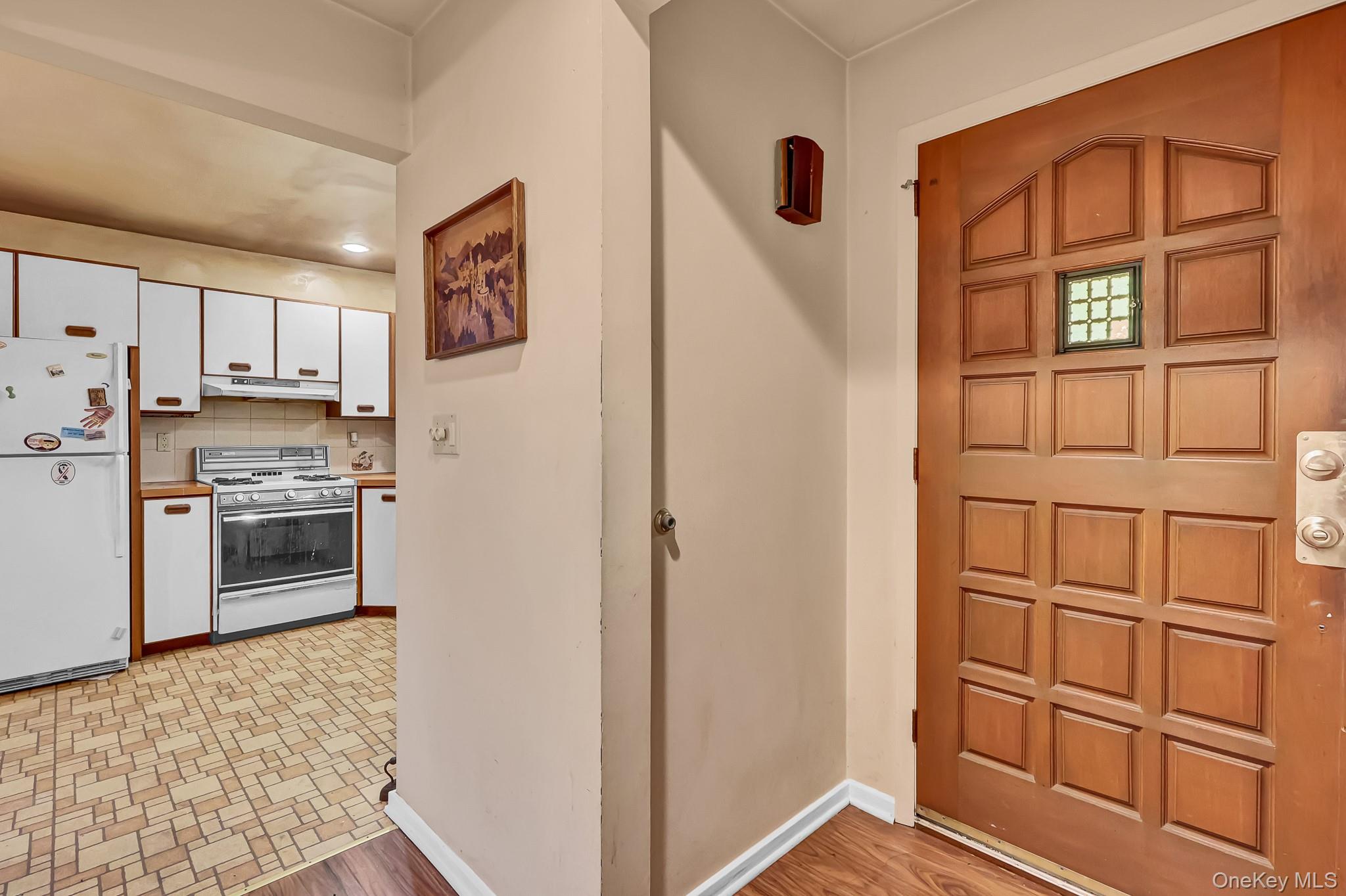 505 Leonard Boulevard Property Photo 3