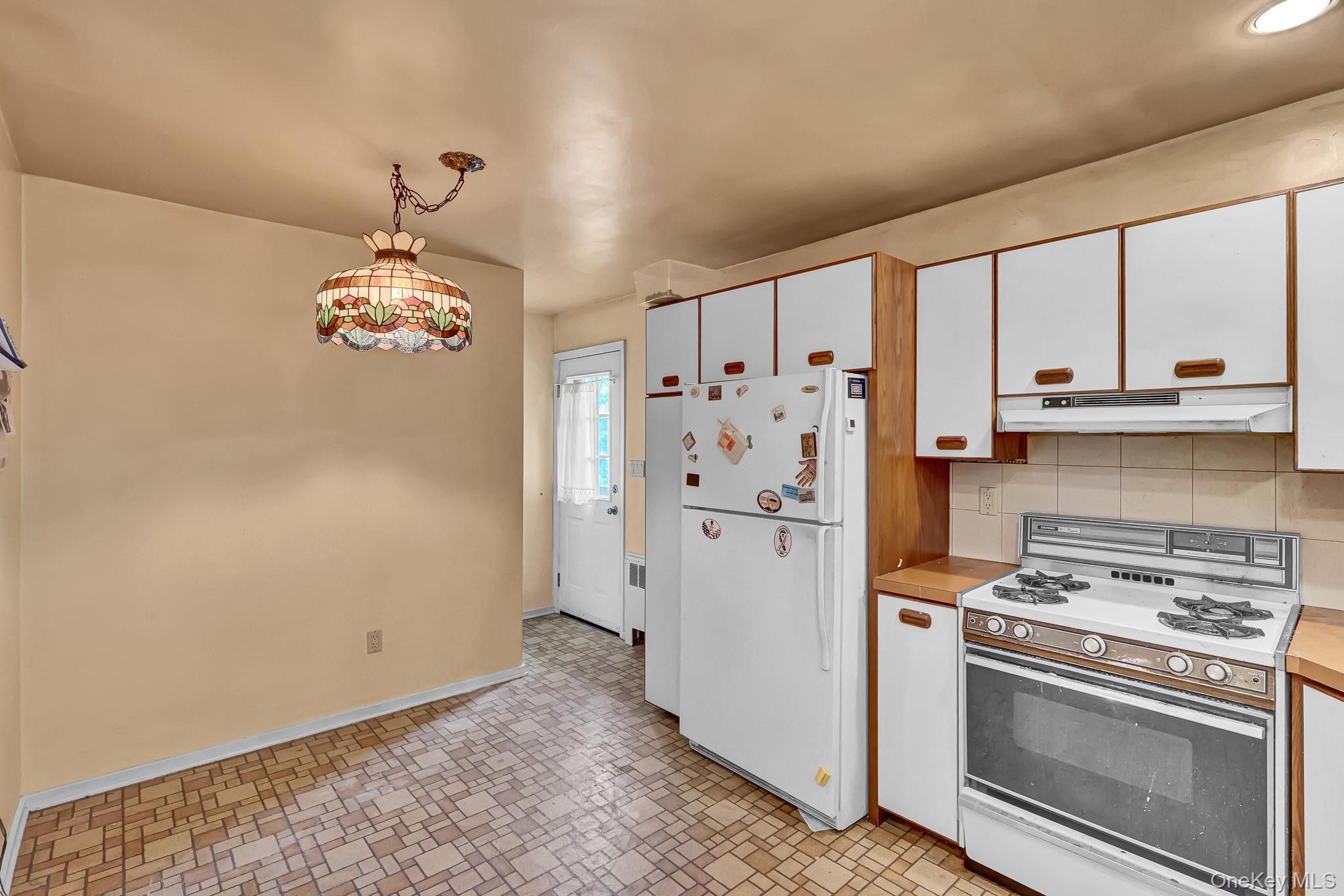 505 Leonard Boulevard Property Photo 10