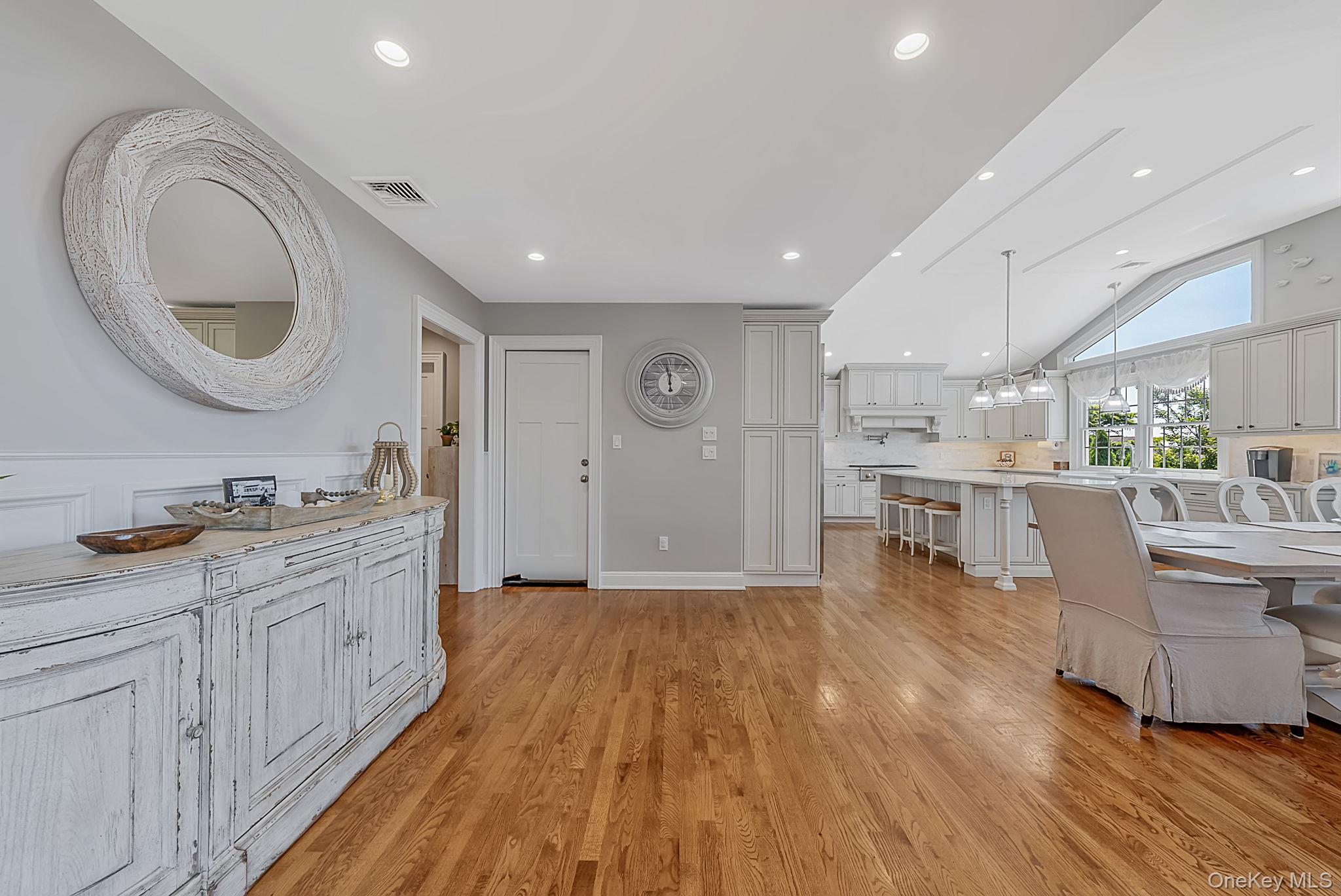 10 Raeburn Court Property Photo 18