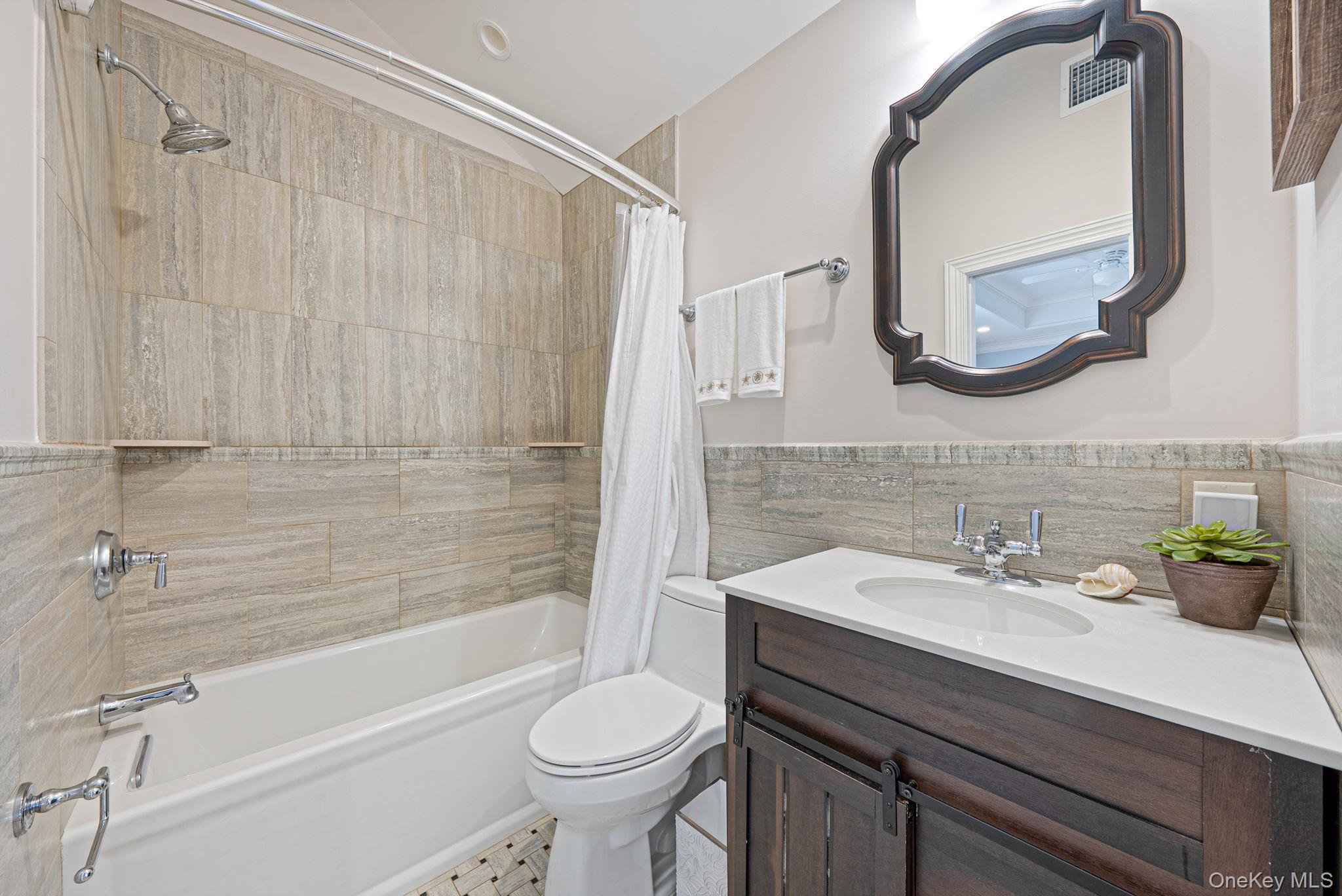 10 Raeburn Court Property Photo 36