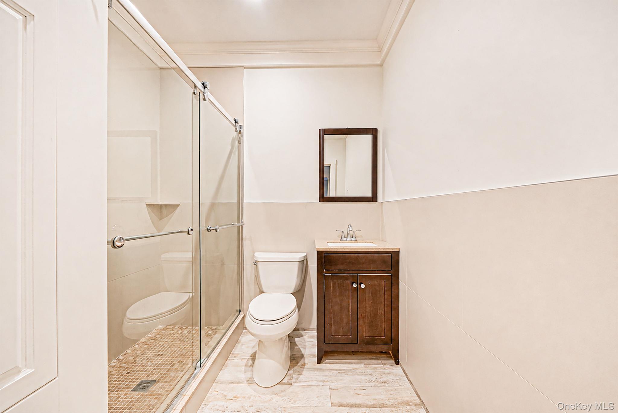 10 Raeburn Court Property Photo 42