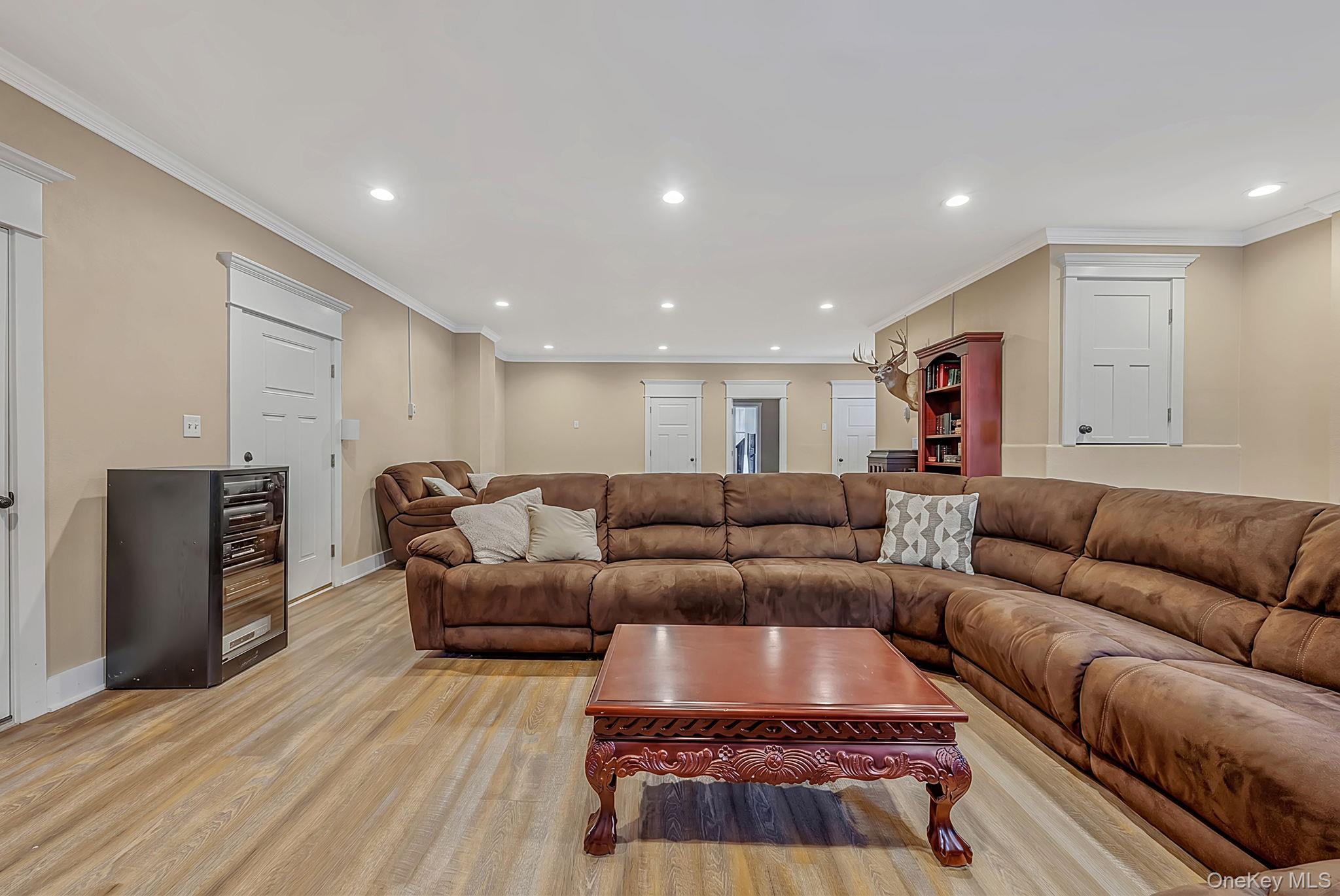 10 Raeburn Court Property Photo 43