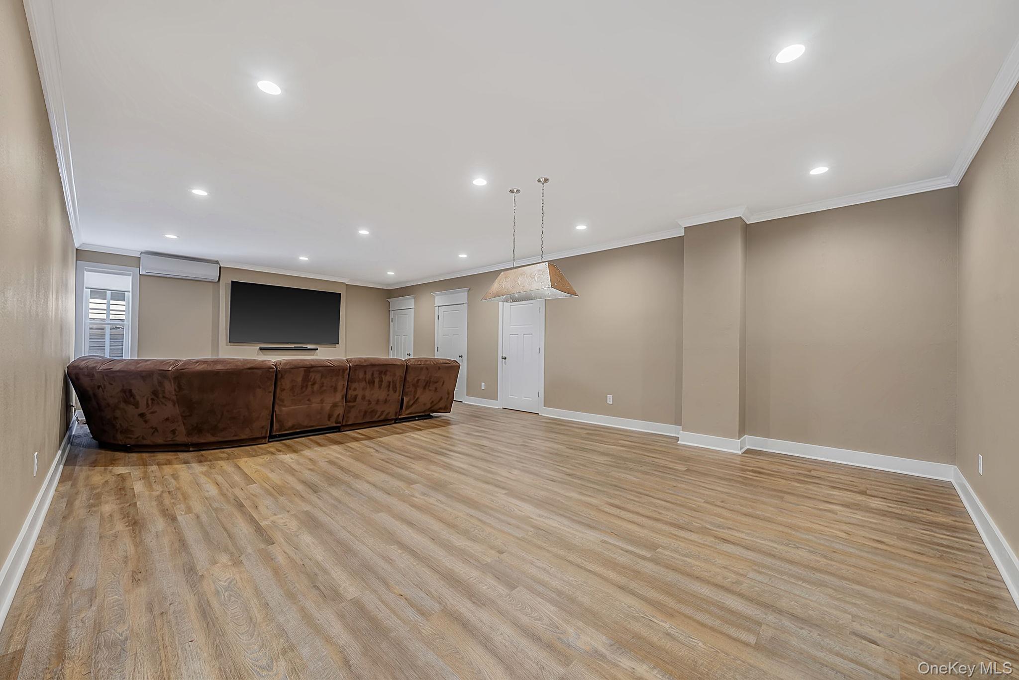 10 Raeburn Court Property Photo 44