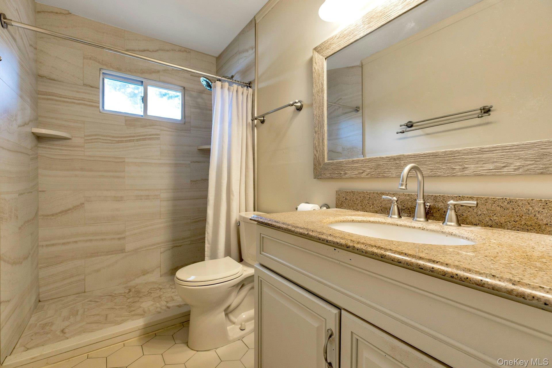 14 Floradora Drive Property Photo 11