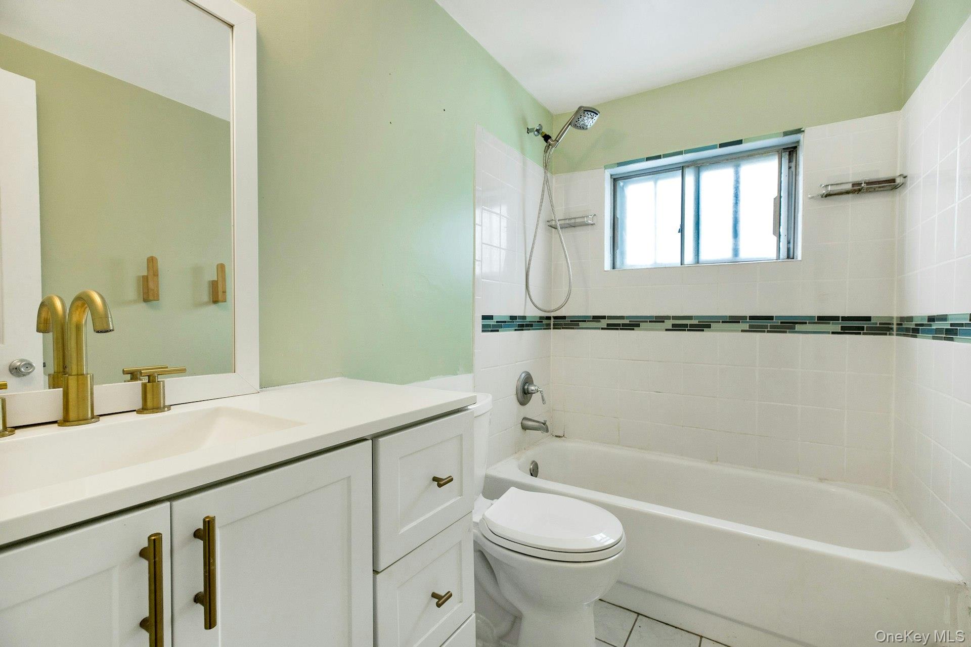 14 Floradora Drive Property Photo 13