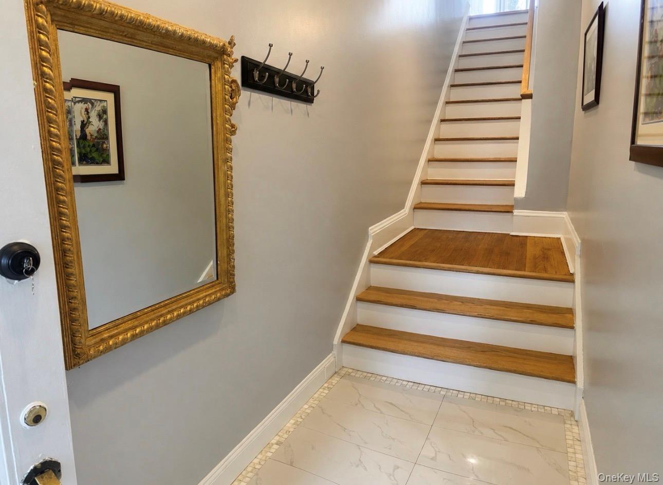 49 Hempstead Avenue Property Photo 2