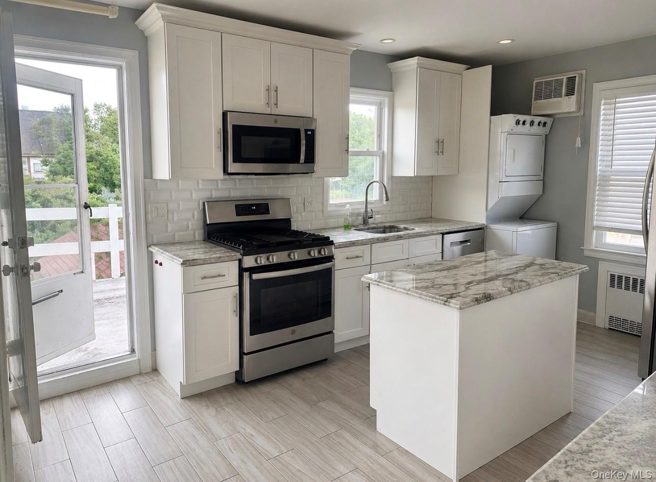 49 Hempstead Avenue Property Photo 4