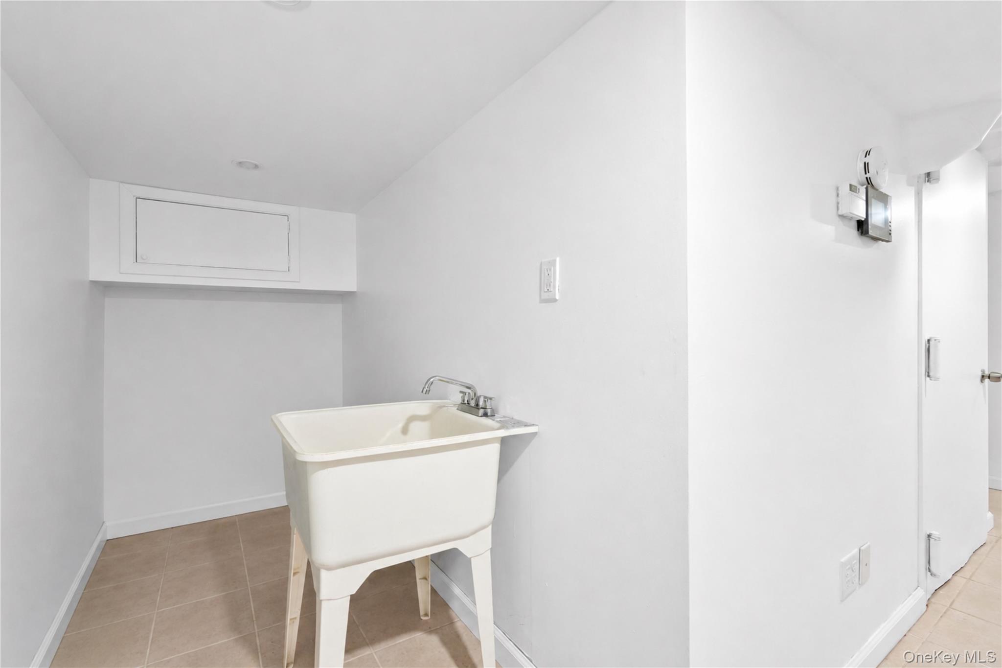 87-14 169th Street Property Photo 34