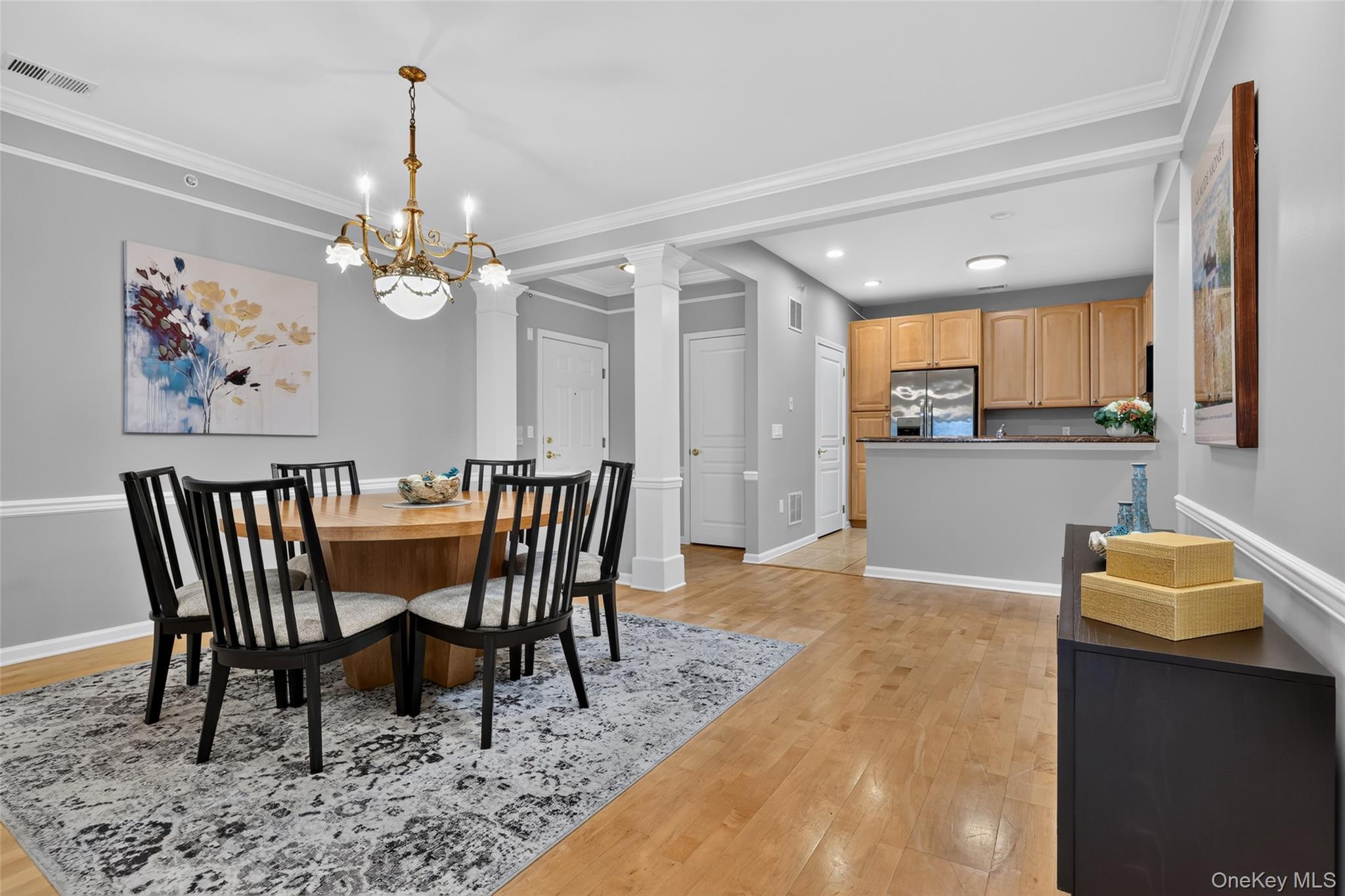 24 N De Baun Avenue 305 Property Photo 3