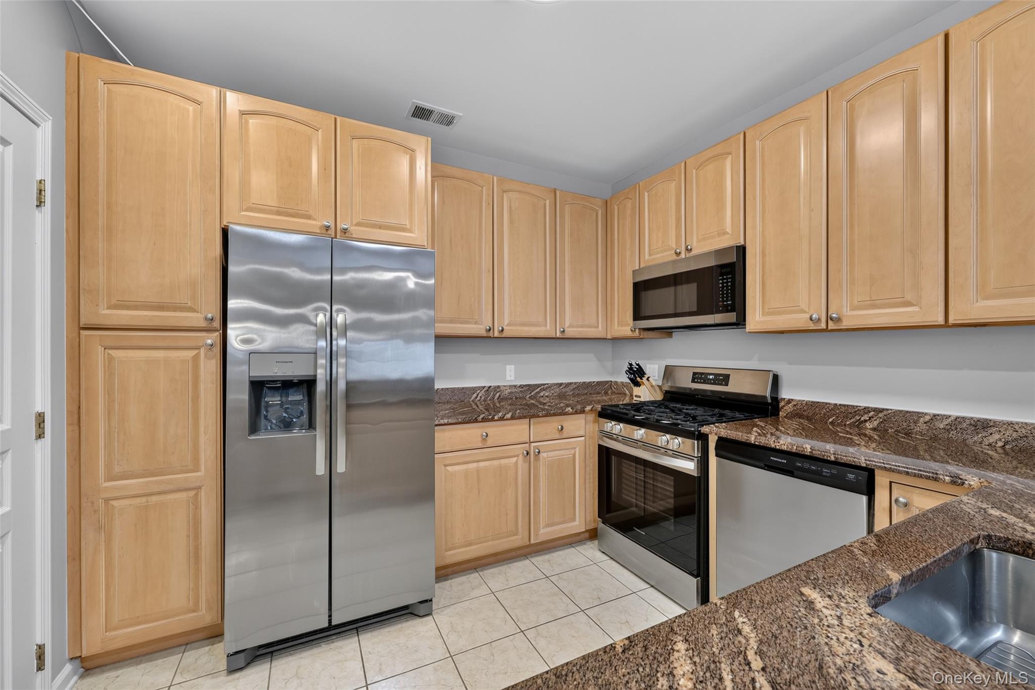 24 N De Baun Avenue 305 Property Photo 4