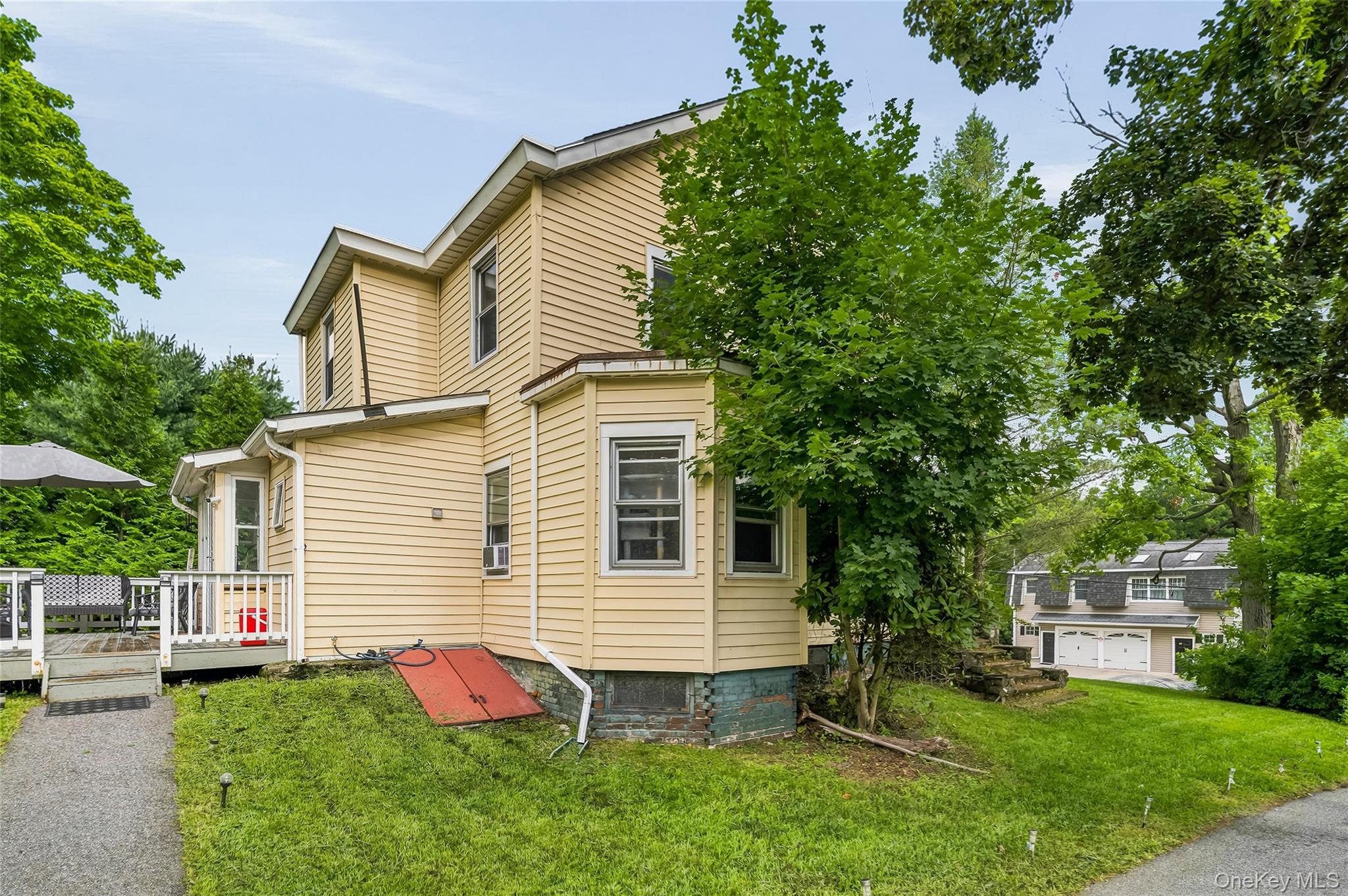 10 Park Avenue Property Photo 3