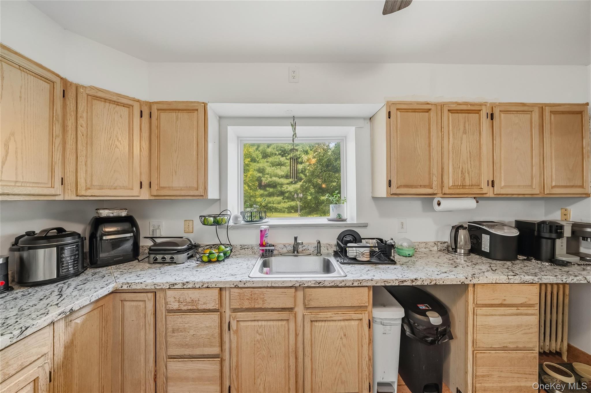 10 Park Avenue Property Photo 24