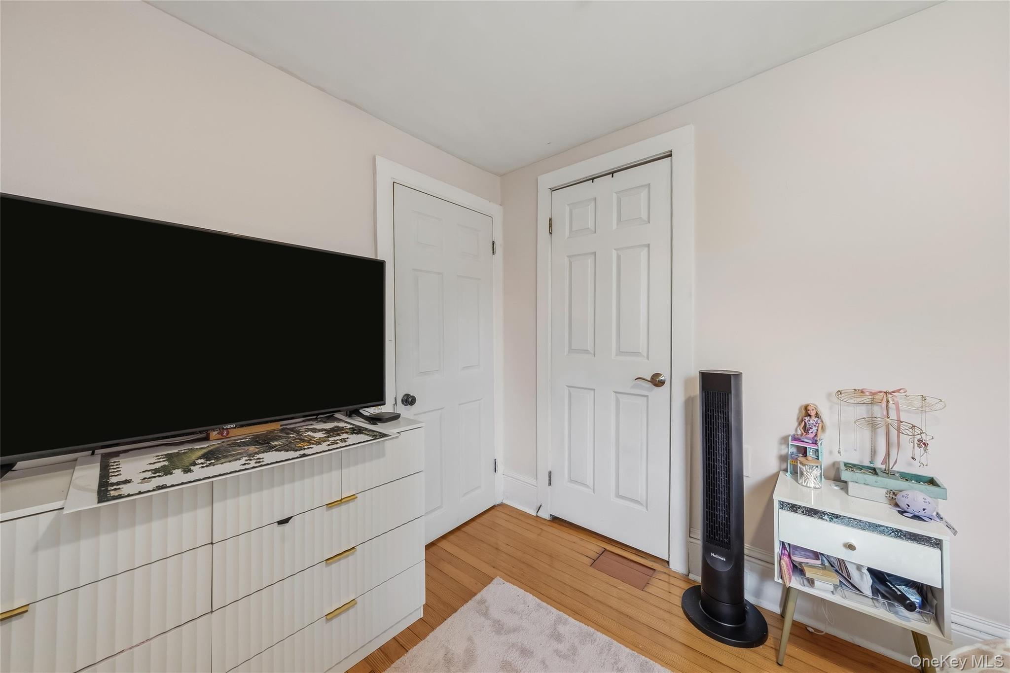 10 Park Avenue Property Photo 35