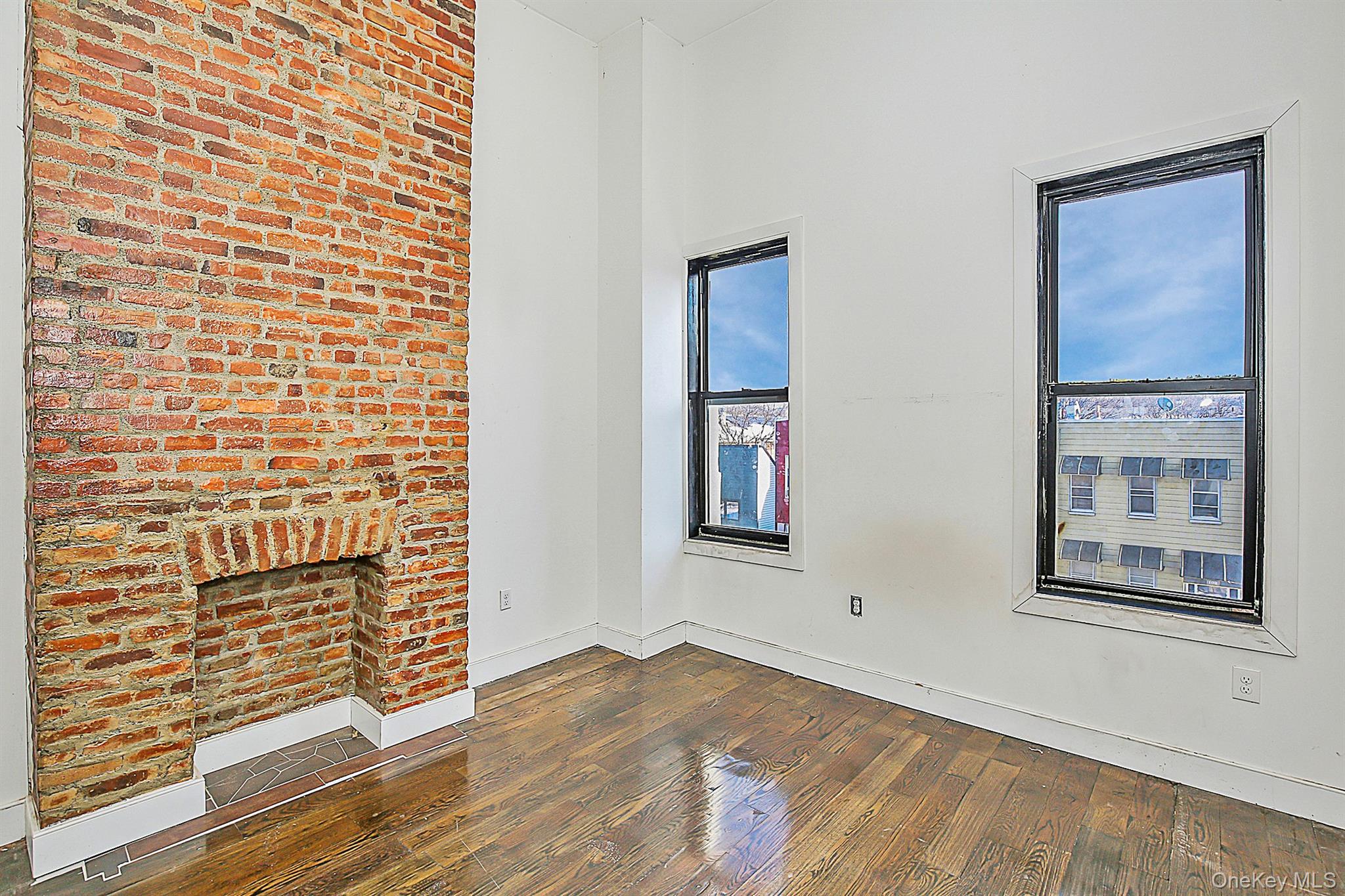 99 Eldert Street 3 Property Photo 10