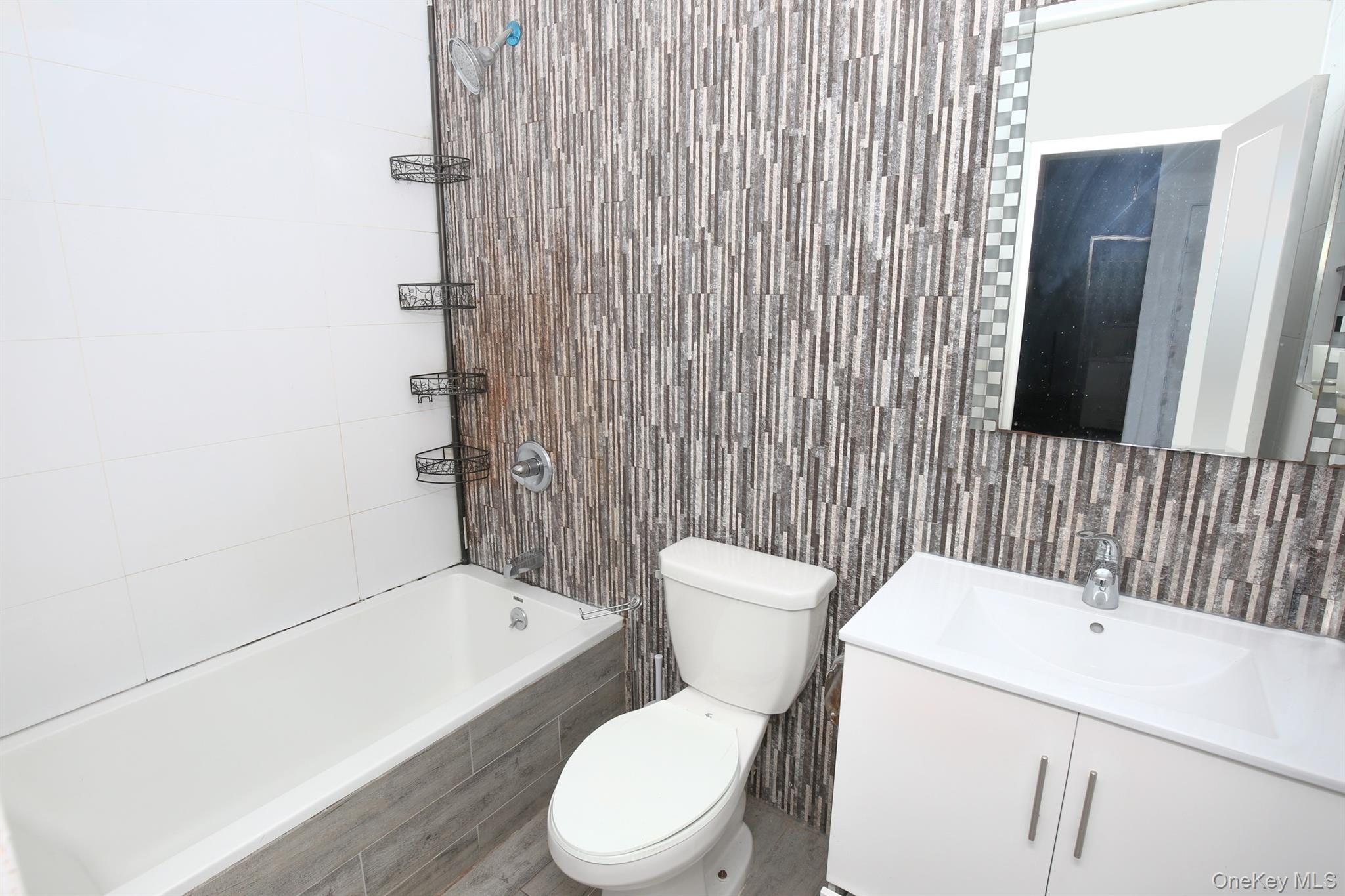 99 Eldert Street 3 Property Photo 13