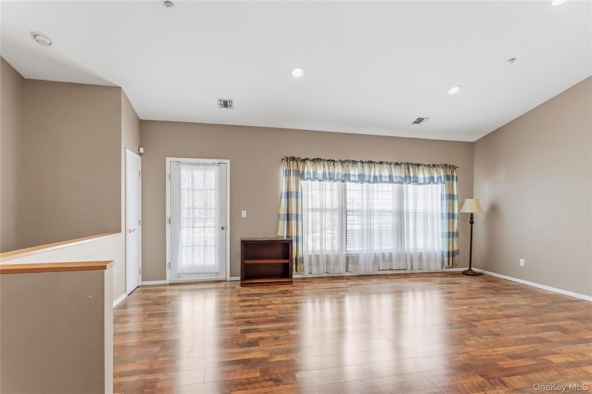 406 Narragansett Villas Drive Property Photo 6