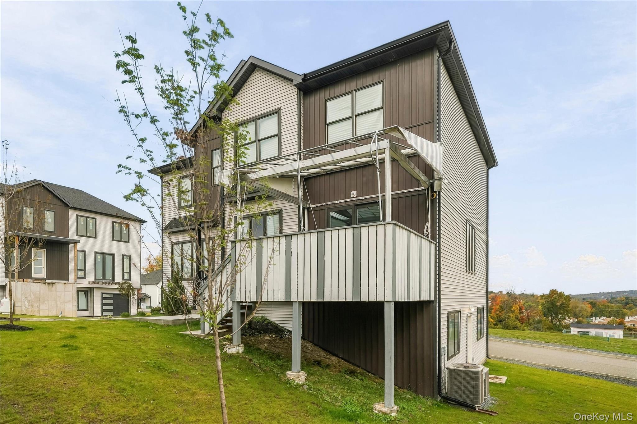1 Hilltop Lane Property Photo 3