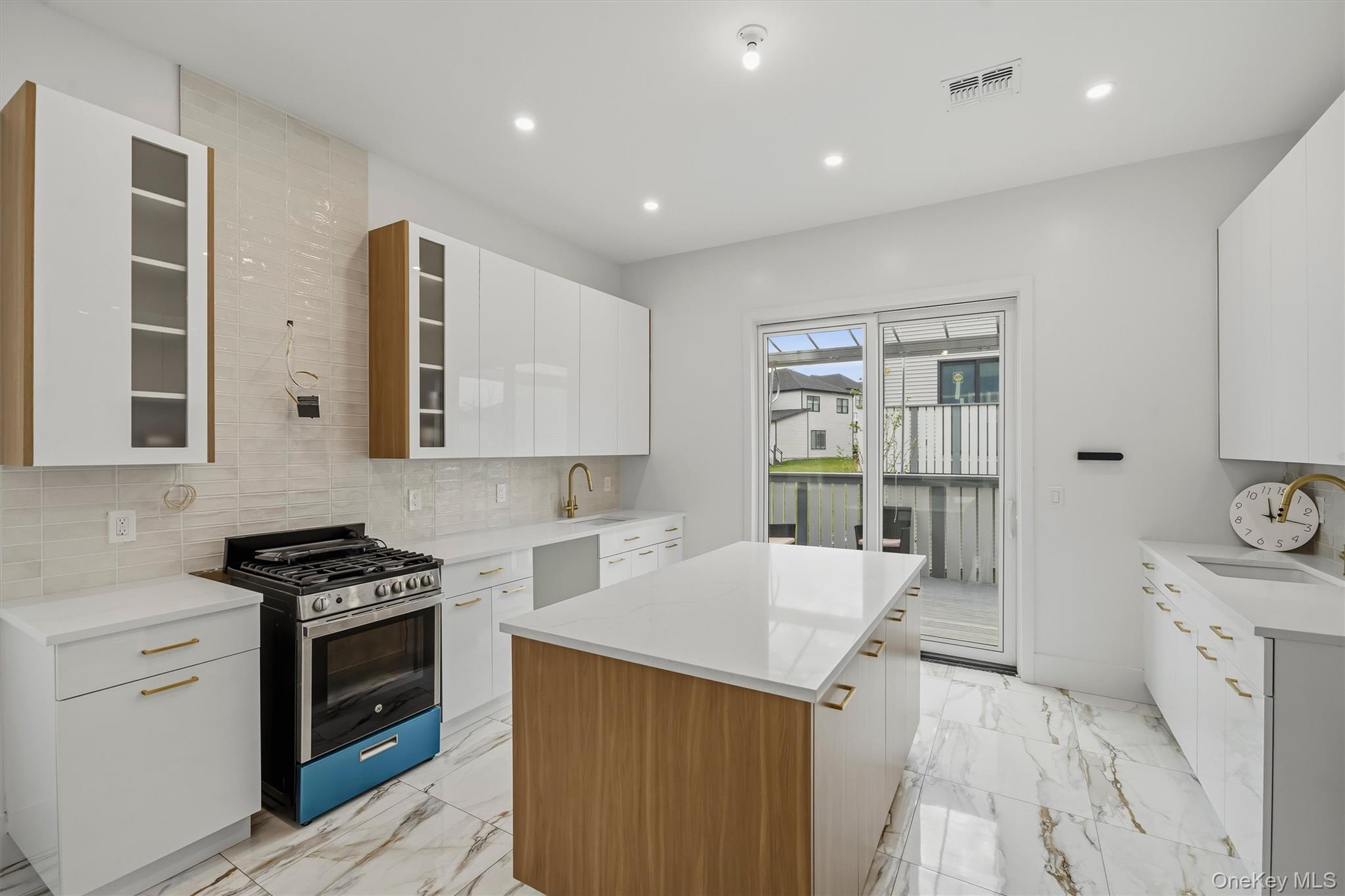 1 Hilltop Lane Property Photo 15